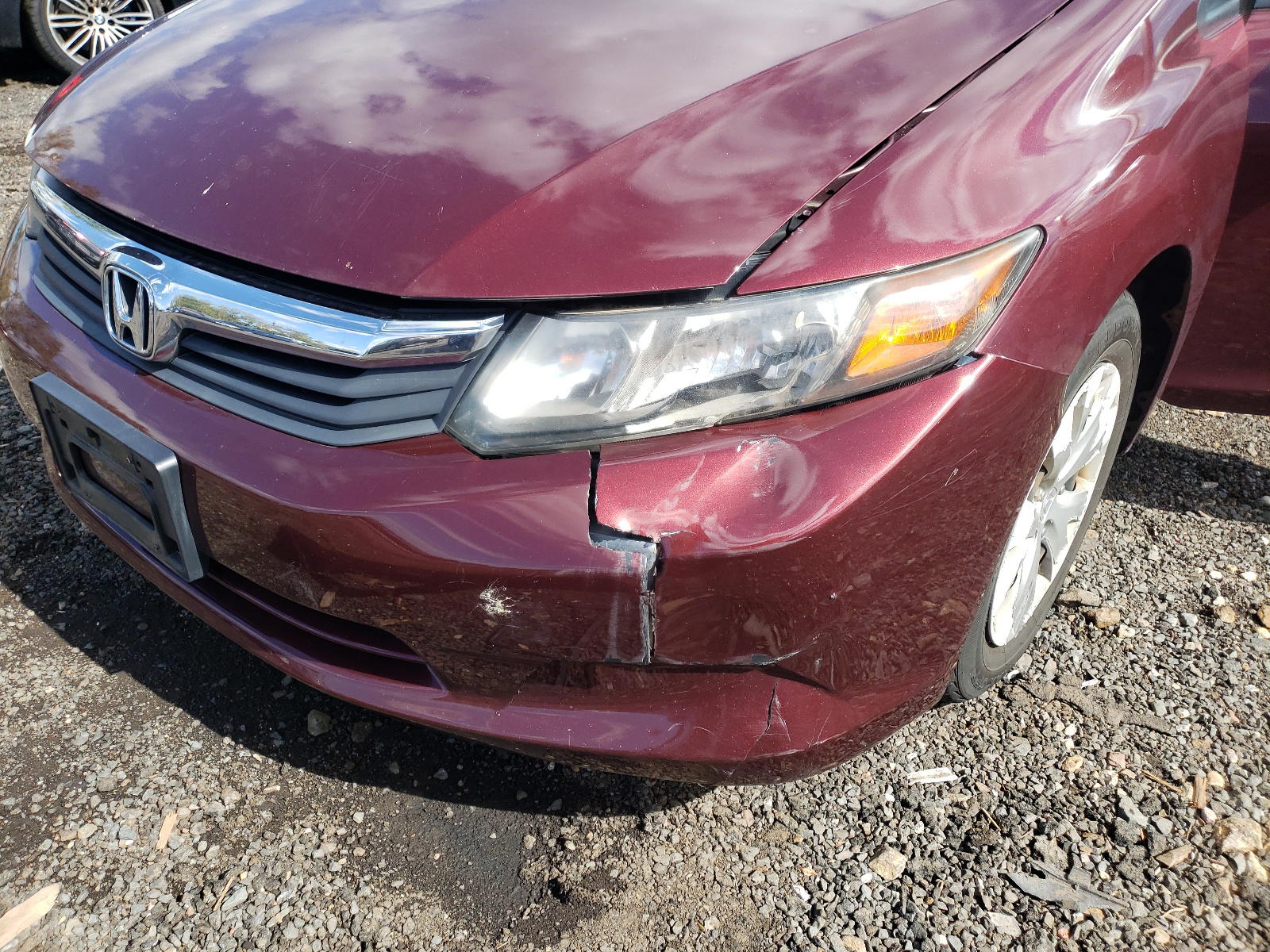 Photo 9 from auction – 2012 HONDA CIVIC LX with VIN 2HGFB2F52CH596216