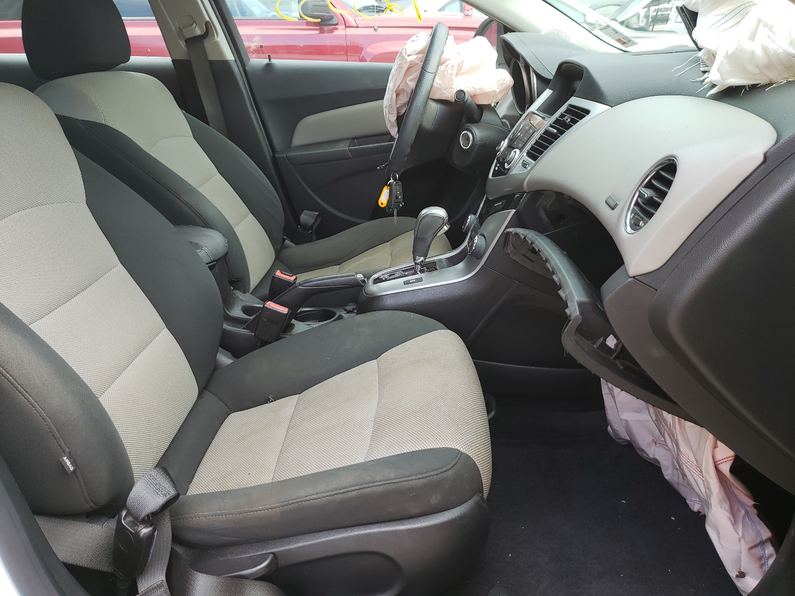 Photo 5 from auction – 2012 CHEVROLET CRUZE LS with VIN 1G1PC5SH2C7137287