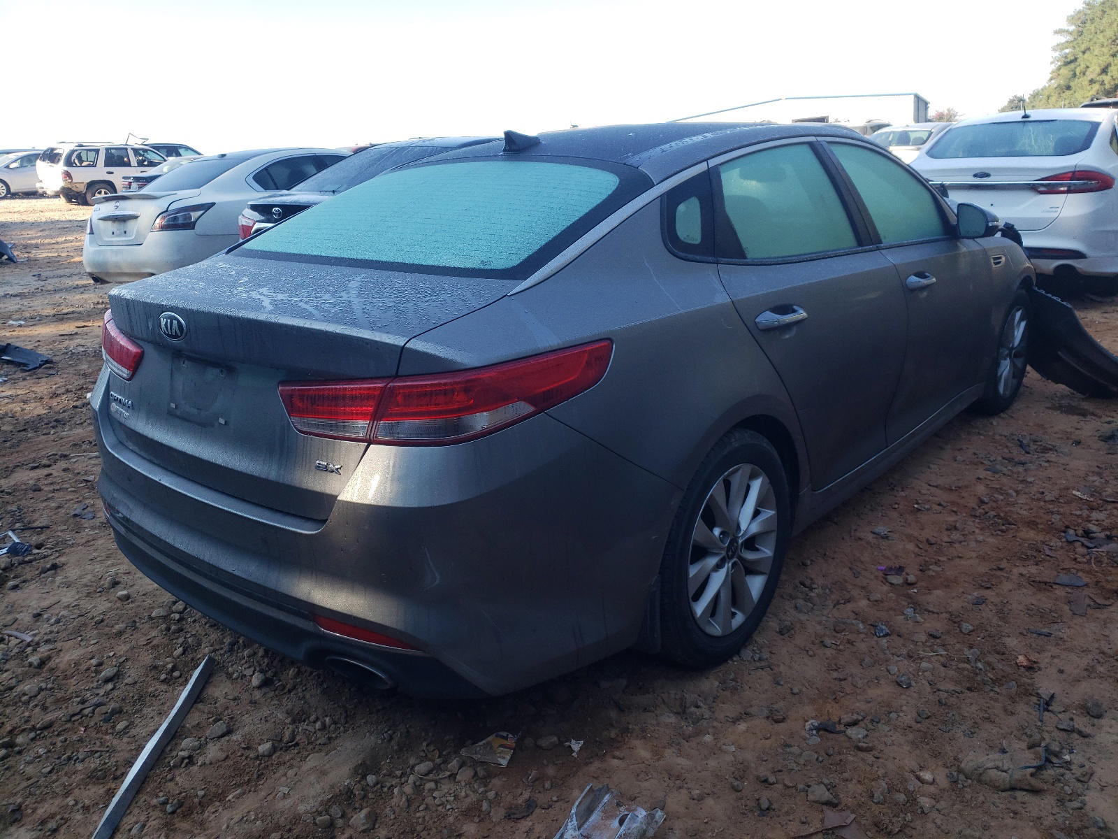 Photo 4 from auction – 2016 KIA OPTIMA EX with VIN 5XXGU4L34GG013665