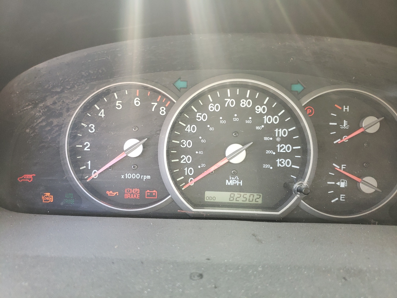 Photo 8 from auction – 2004 KIA SEDONA EX with VIN KNDUP131446584560