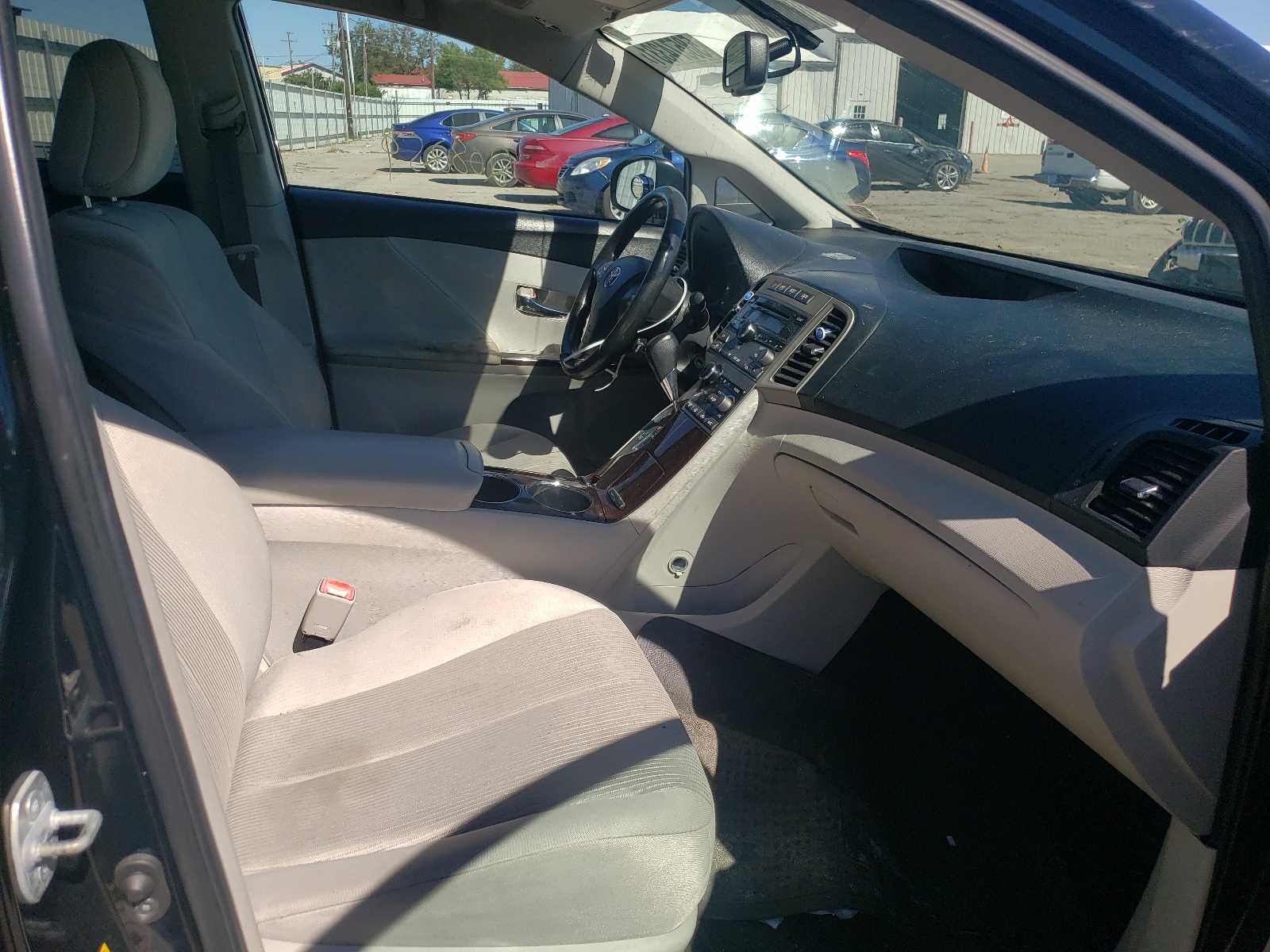 Photo 5 from auction – 2009 TOYOTA VENZA with VIN 4T3ZE11A99U007169