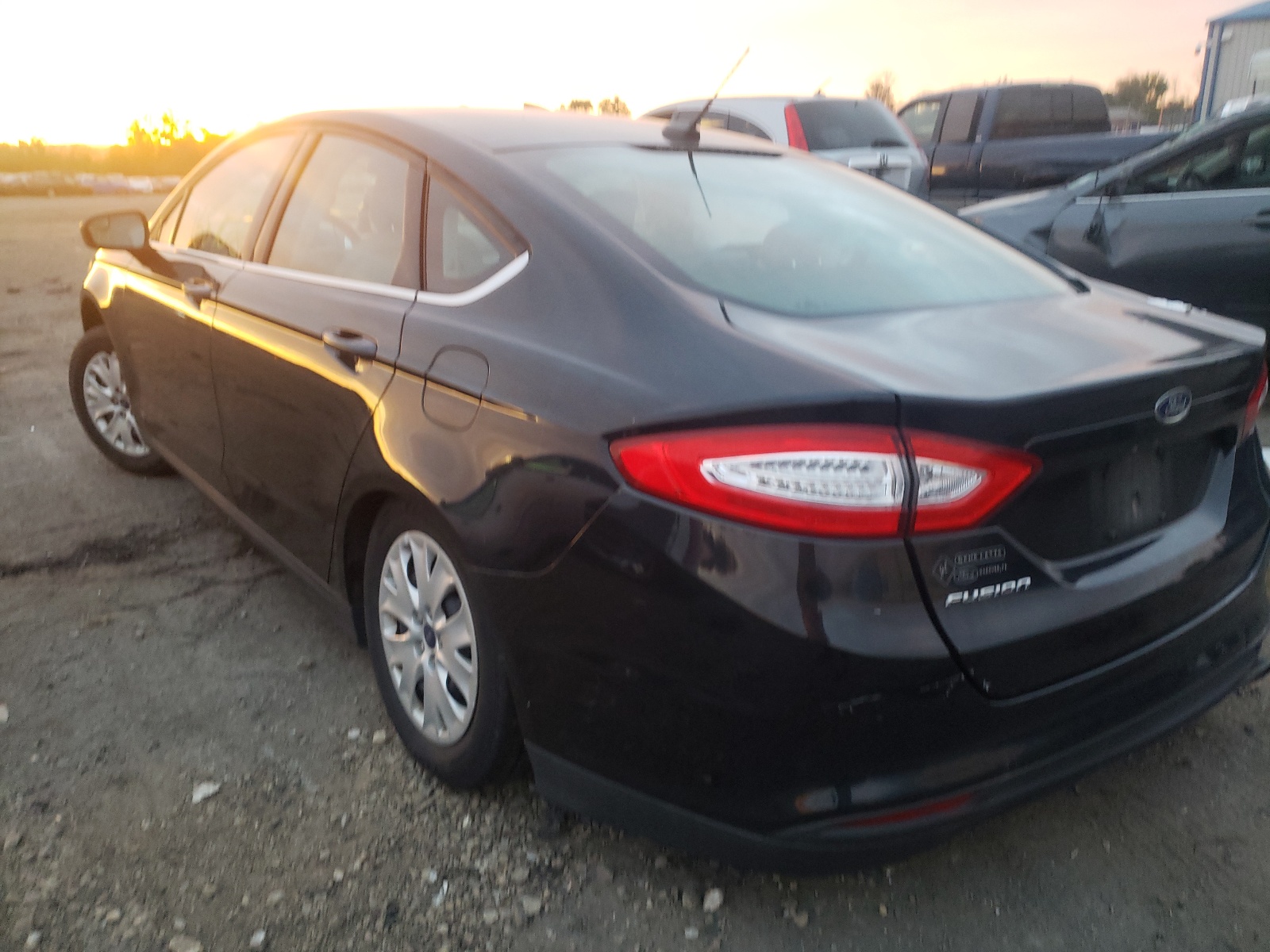 Photo 3 from auction – 2014 FORD FUSION S with VIN 3FA6P0G72ER253567