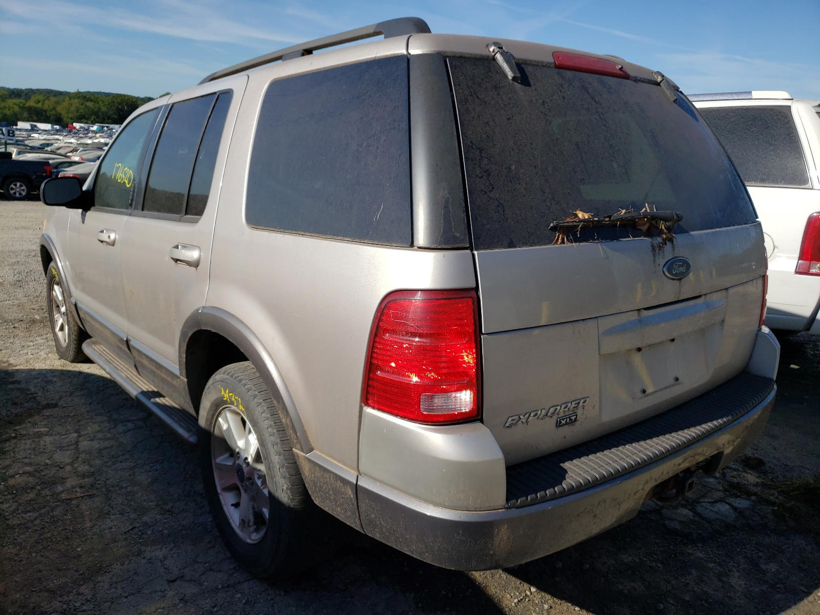 Photo 3 from auction – 2003 FORD EXPLORER X with VIN 1FMZU73K43UA22609