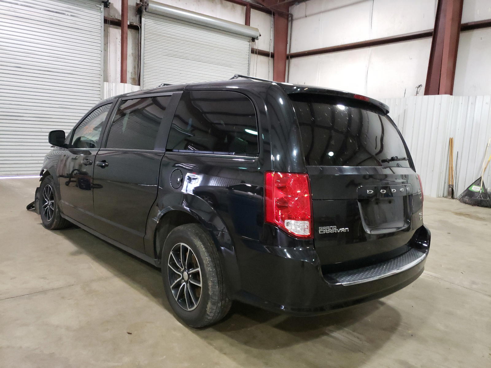 Photo 3 from auction – 2019 DODGE GRAND CARA with VIN 2C4RDGEG4KR631613