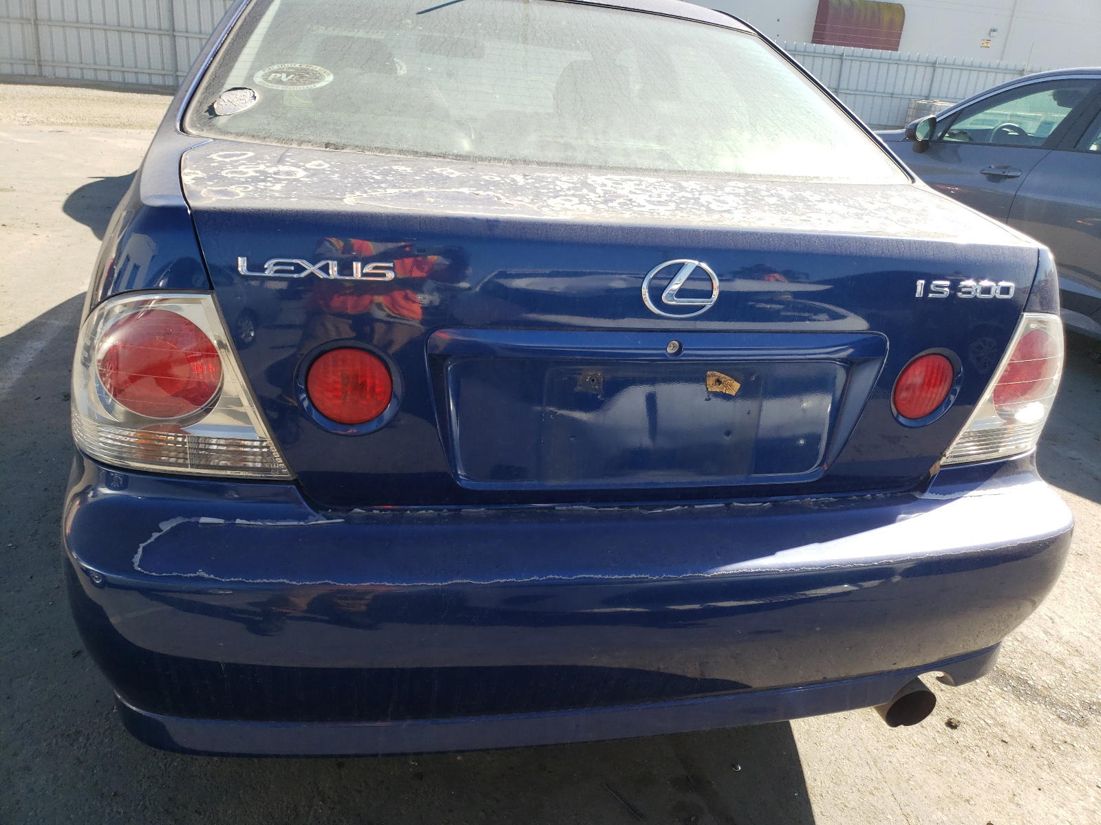 Photo 9 from auction – 2001 LEXUS IS 300 with VIN JTHBD182810002474