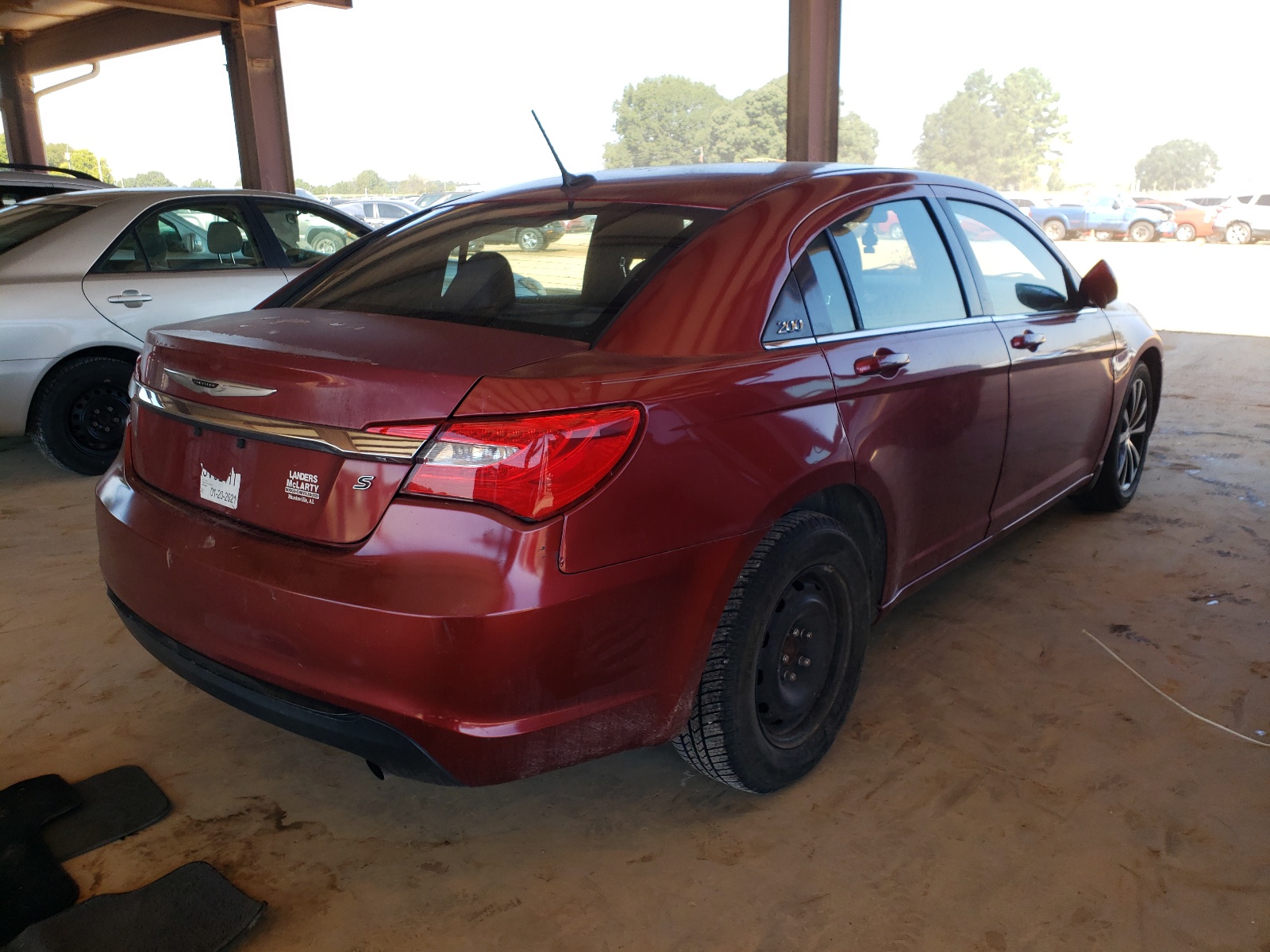 Photo 4 from auction – 2014 CHRYSLER 200 TOURIN with VIN 1C3CCBBB2EN131881