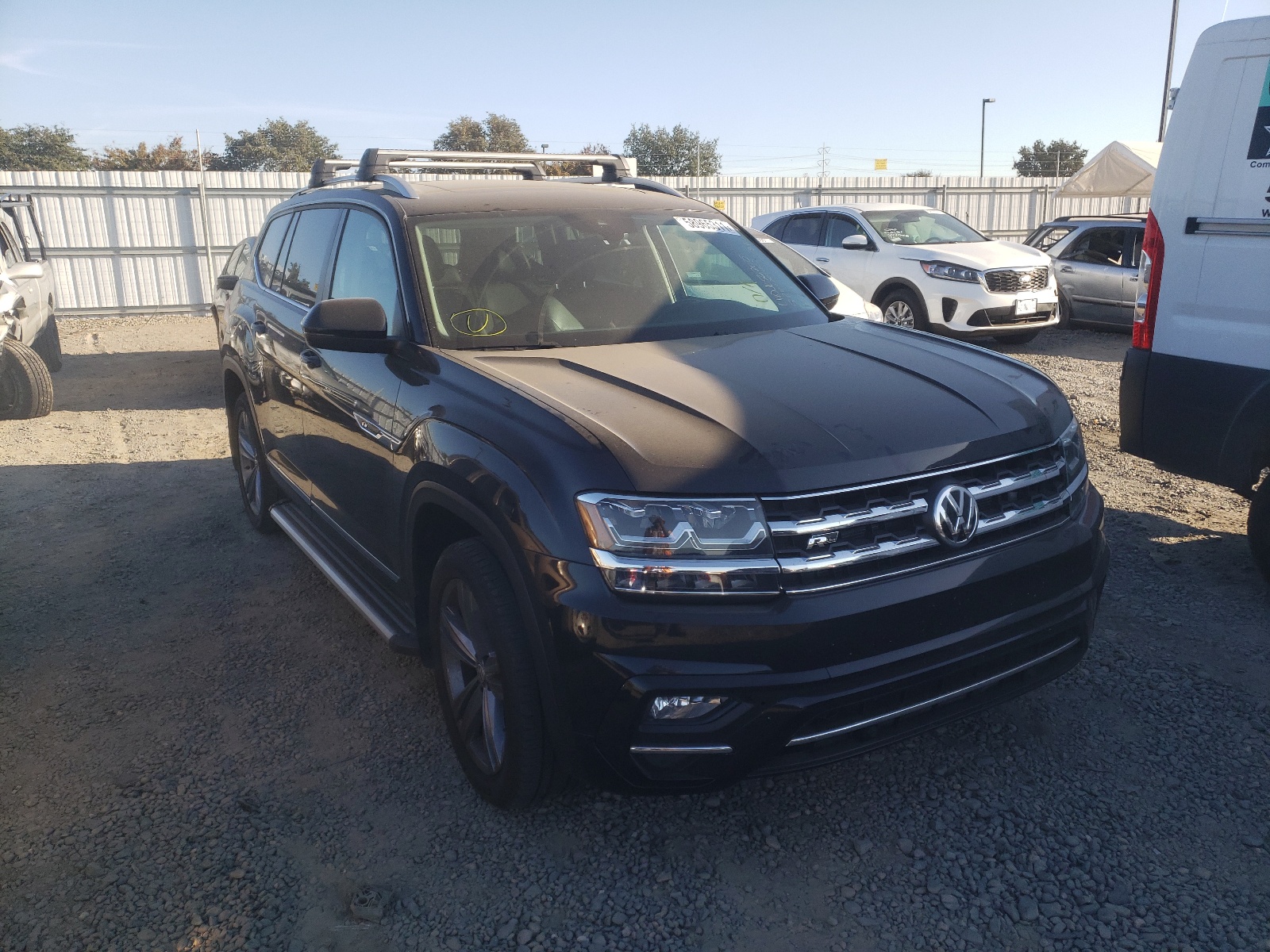 Photo 1 from auction – 2018 VOLKSWAGEN ATLAS SEL with VIN 1V2RR2CA5JC562035