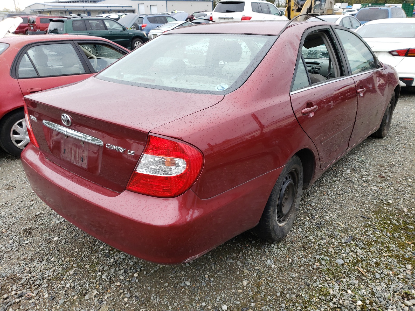 Photo 4 from auction – 2004 TOYOTA CAMRY LE with VIN JTDBE32K940269968