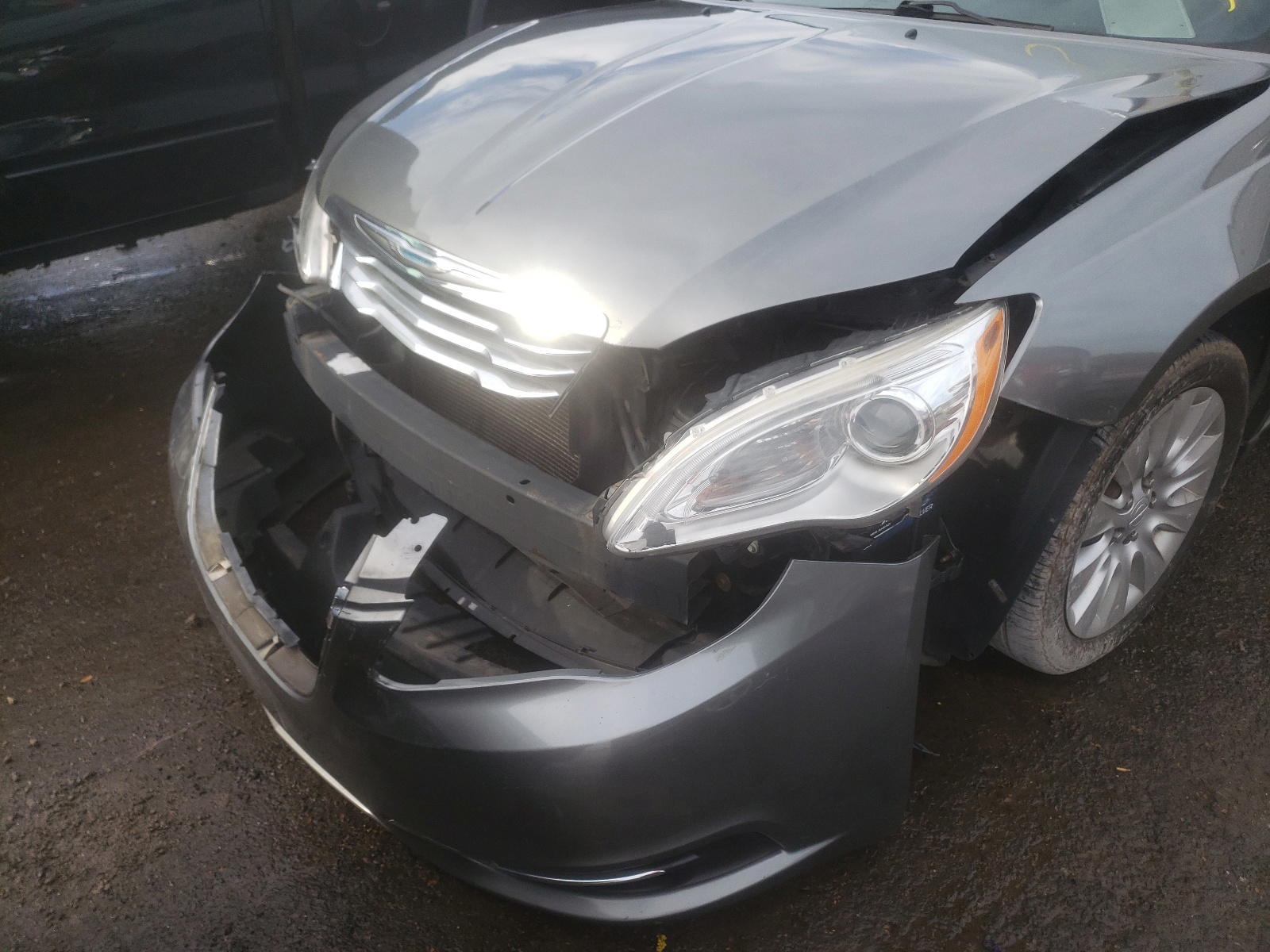 Photo 9 from auction – 2012 CHRYSLER 200 LX with VIN 1C3CCBAB7CN273156