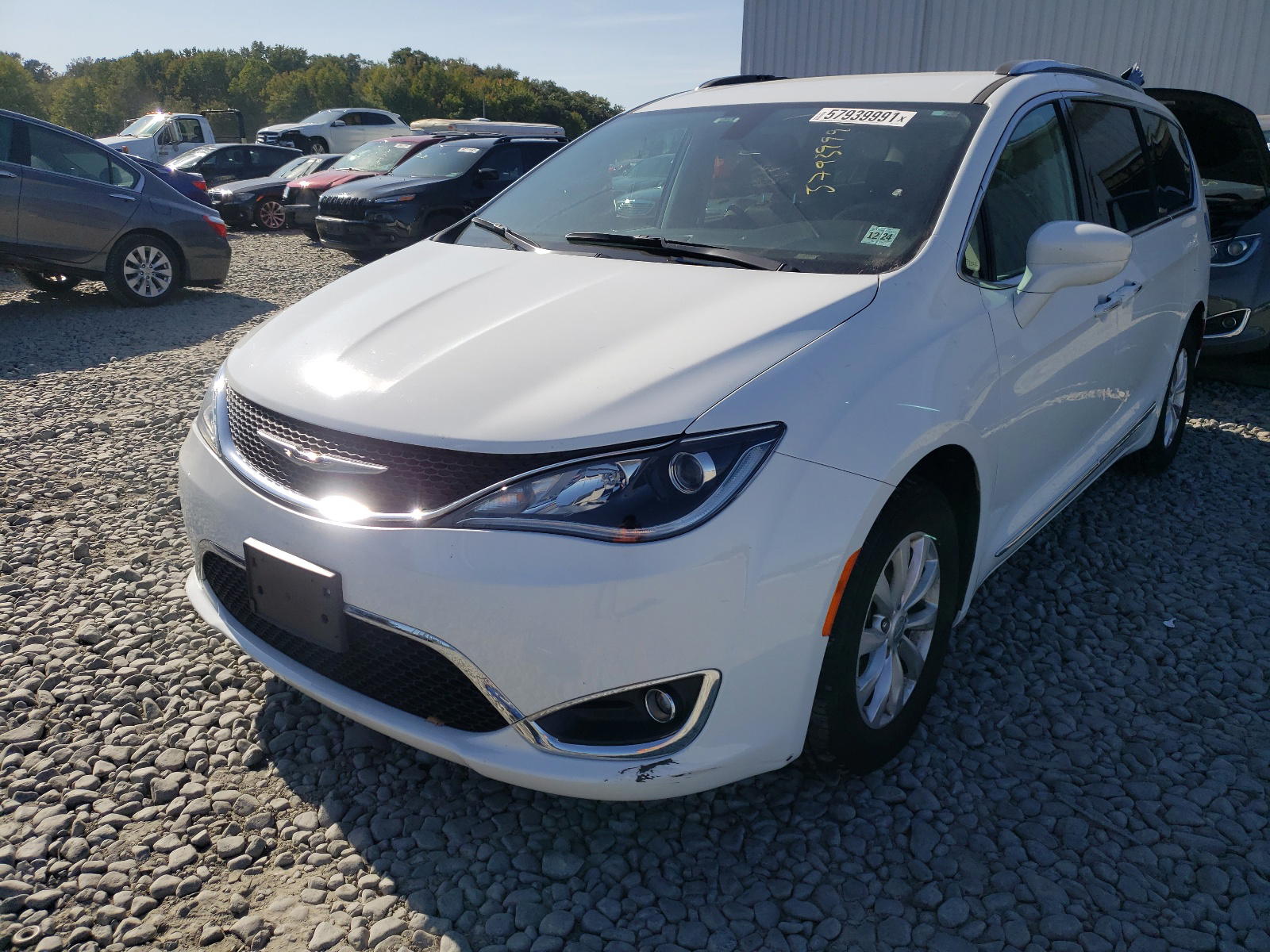 Photo 2 from auction – 2020 CHRYSLER PACIFICA T with VIN 2C4RC1BG6LR101455