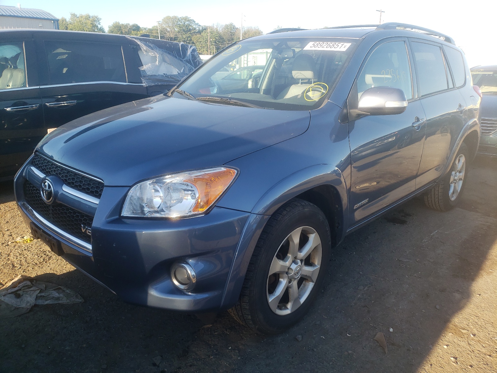 Photo 2 from auction – 2009 TOYOTA RAV4 LIMIT with VIN 2T3BK31V29W010875