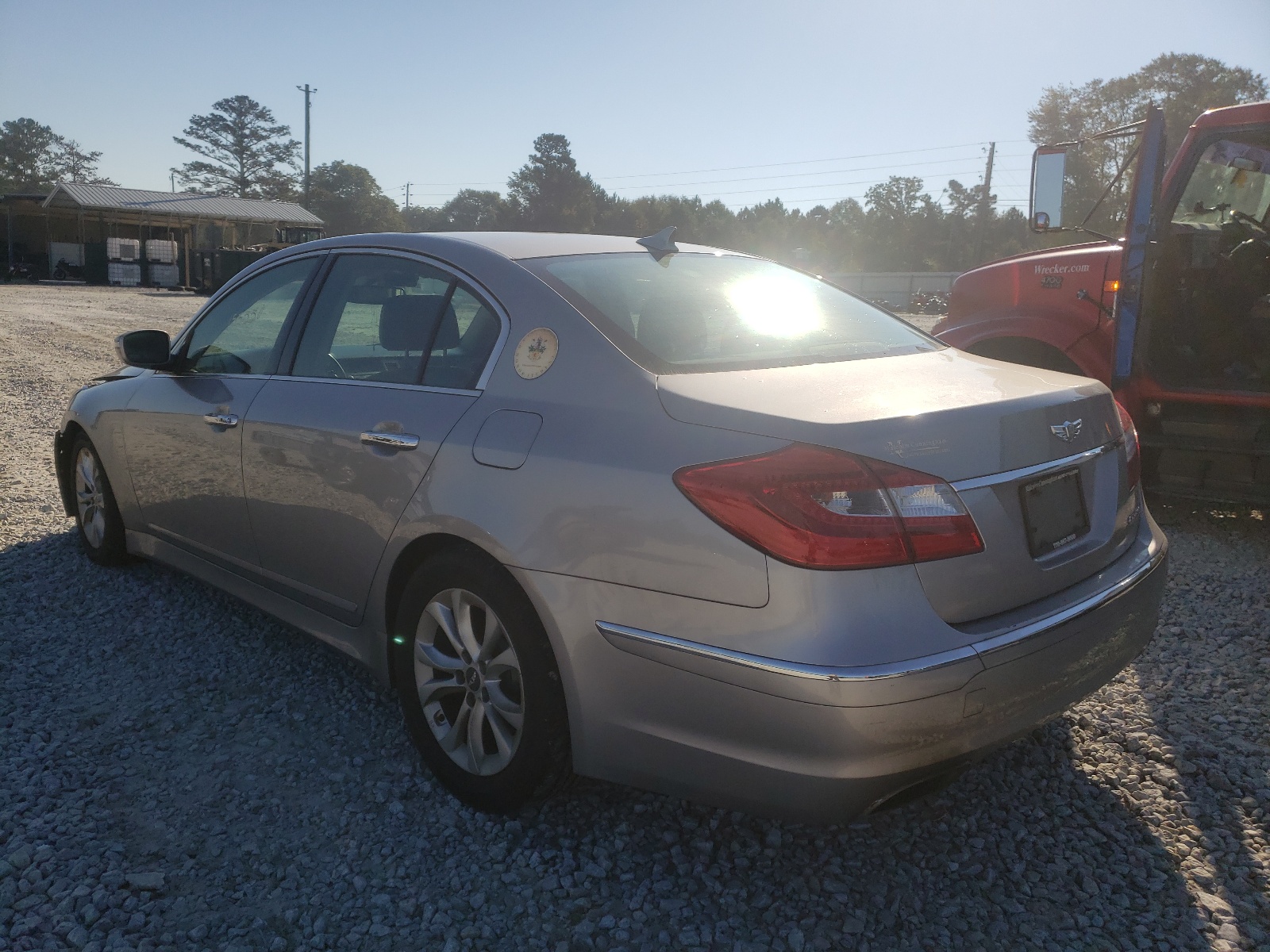 Photo 3 from auction – 2013 HYUNDAI GENESIS 3. with VIN KMHGC4DD4DU226708