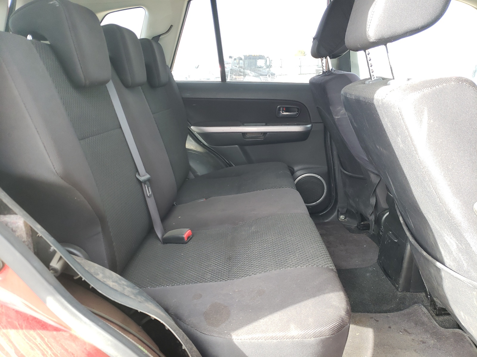Photo 6 from auction – 2010 SUZUKI GRAND VITA with VIN JS3TD0D40A4110010