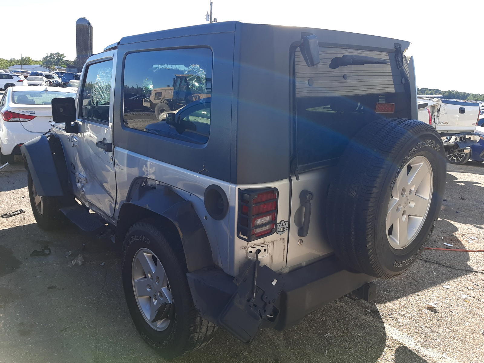 Photo 3 from auction – 2007 JEEP WRANGLER X with VIN 1J4FA24157L204575