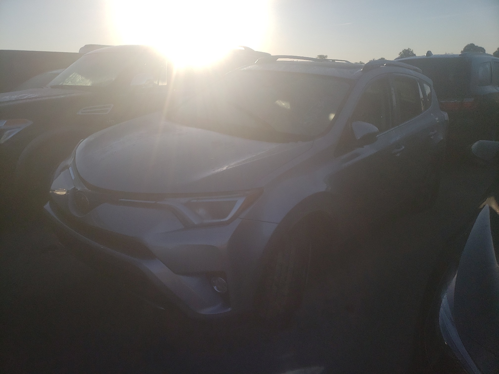 Photo 2 from auction – 2018 TOYOTA RAV4 ADVEN with VIN JTMRFREV7JJ232217