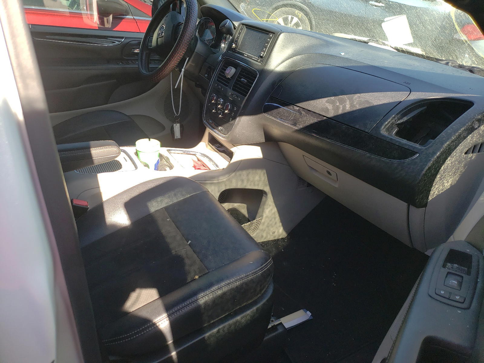 Photo 5 from auction – 2019 DODGE GRAND CARA with VIN 2C4RDGCG4KR520451