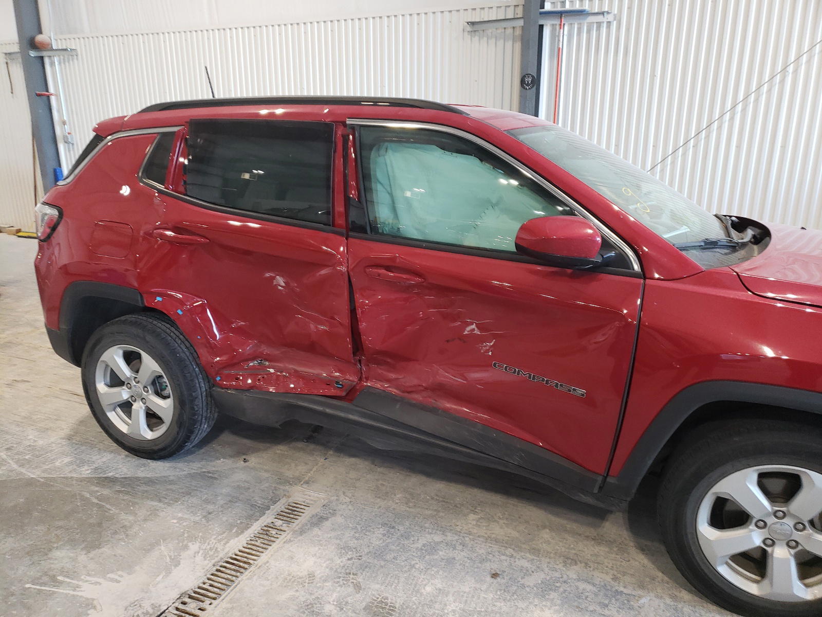 Photo 9 from auction – 2018 JEEP COMPASS LA with VIN 3C4NJCBB2JT286621