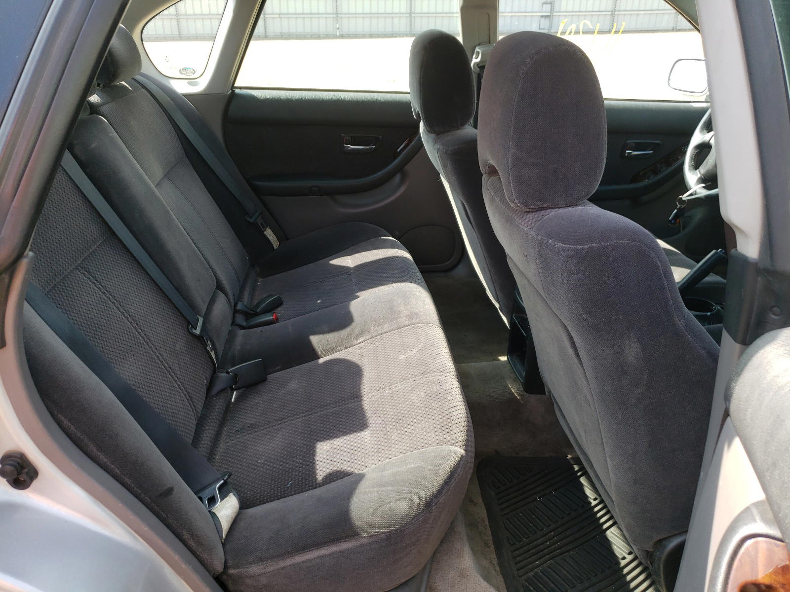 Photo 6 from auction – 2003 SUBARU LEGACY L with VIN 4S3BE635637216418