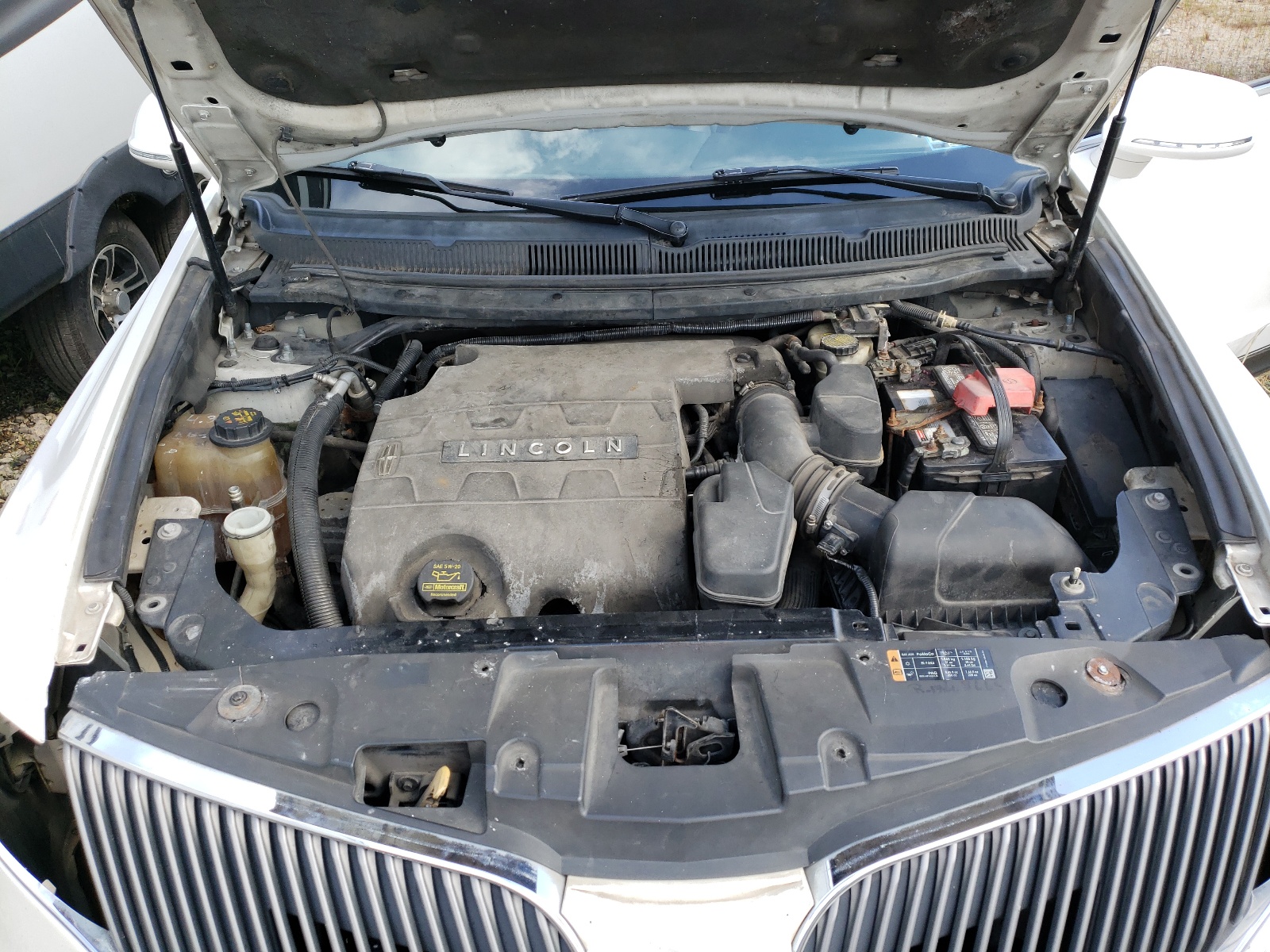 Photo 7 from auction – 2013 LINCOLN MKT with VIN 2L1MJ5LKXDBL58376