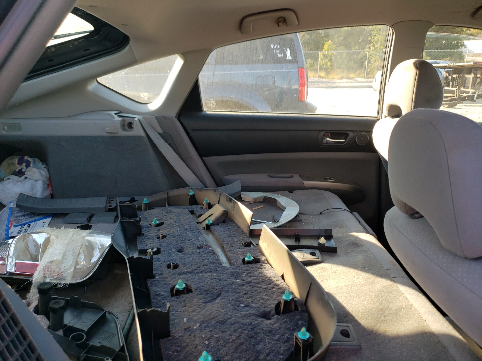 Photo 6 from auction – 2007 TOYOTA PRIUS with VIN JTDKB20U373260922