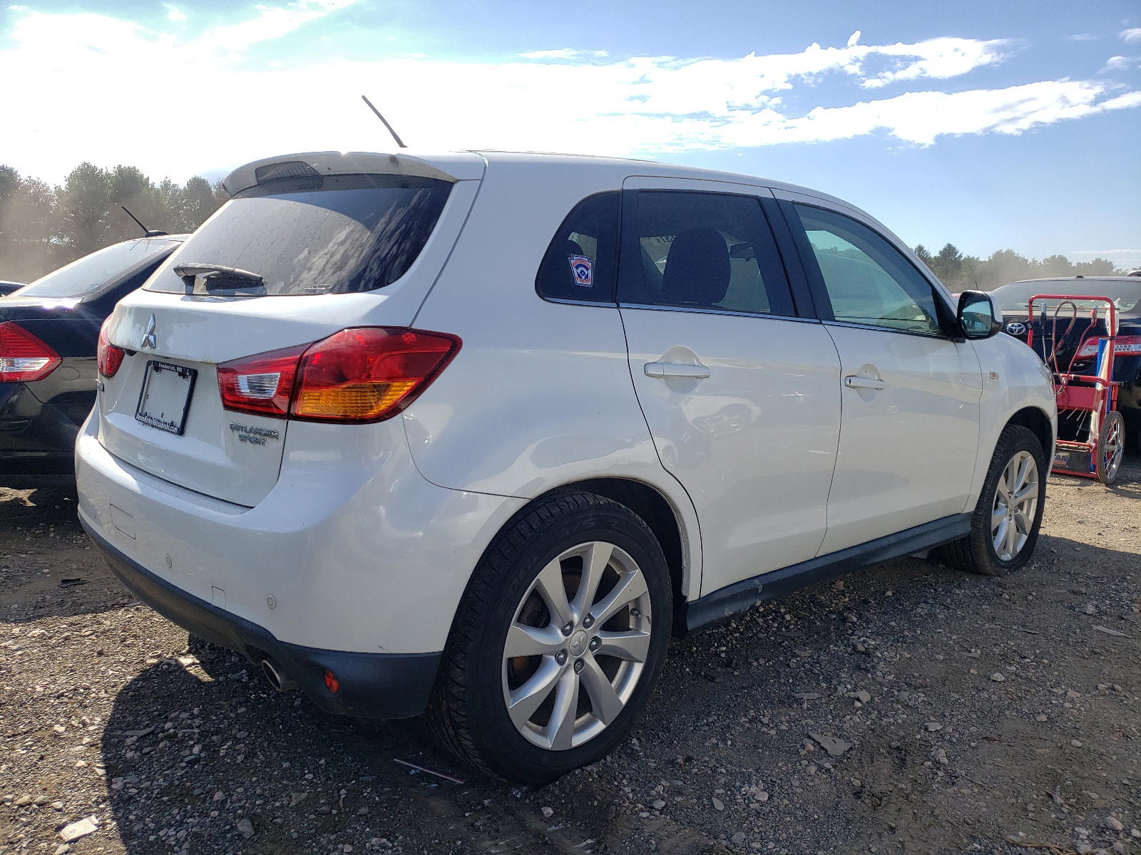 Photo 4 from auction – 2014 MITSUBISHI OUTLANDER with VIN 4A4AR4AU6EE012630