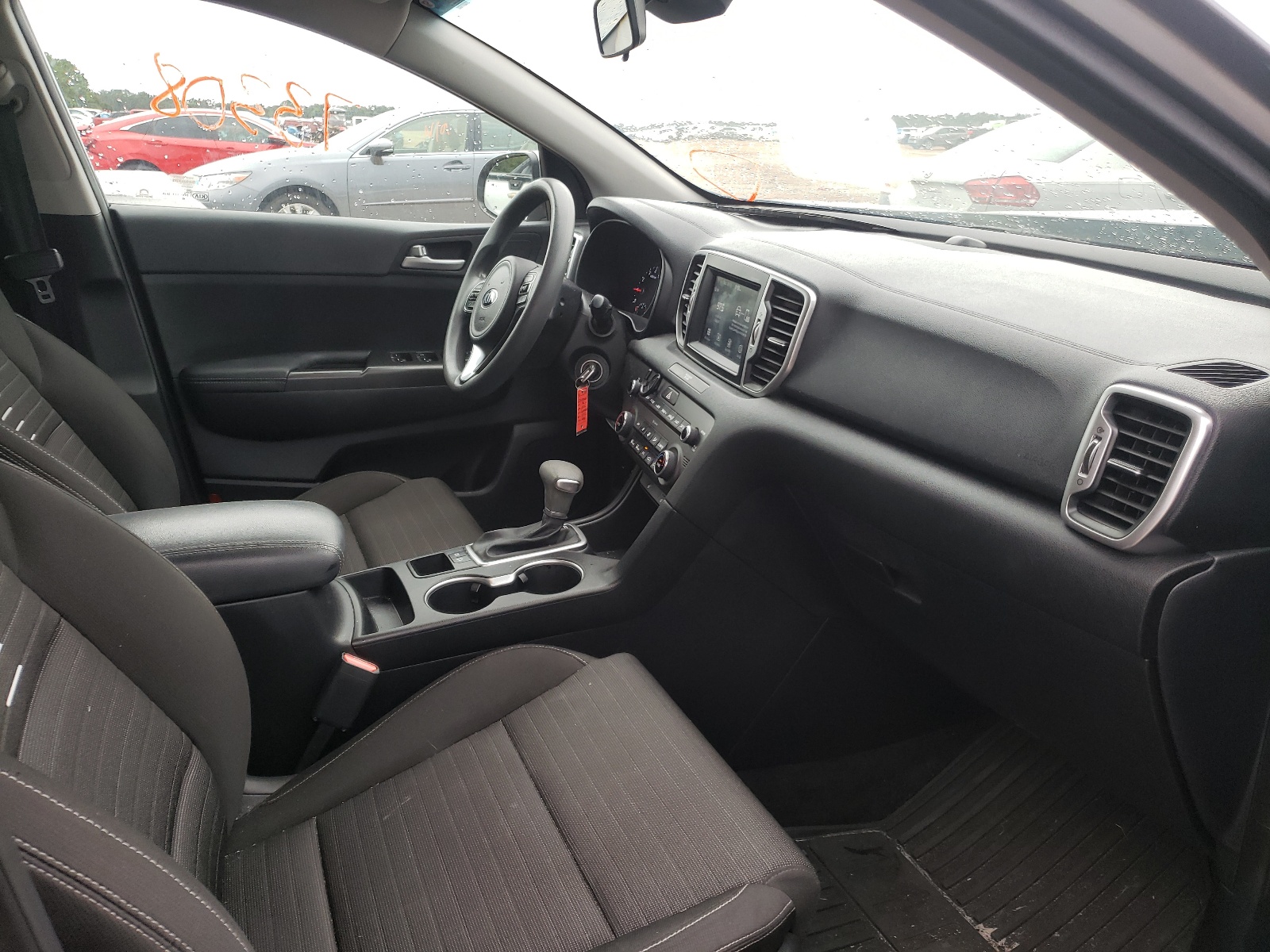 Photo 5 from auction – 2017 KIA SPORTAGE L with VIN KNDPM3AC2H7049099