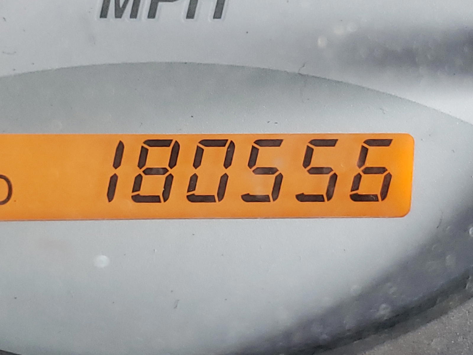 Photo 8 from auction – 2004 TOYOTA RAV4 with VIN JTEGD20V640001617