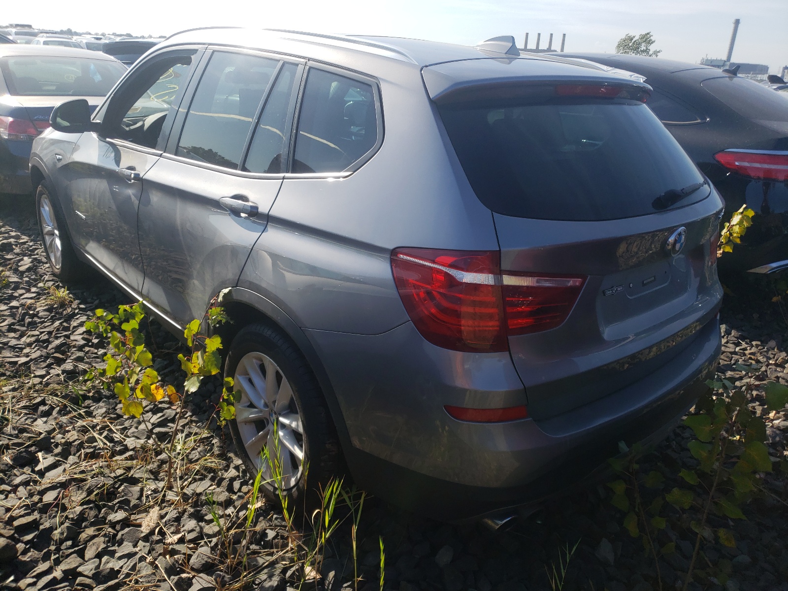 Photo 3 from auction – 2017 BMW X3 XDRIVE2 with VIN 5UXWX9C32H0W76279