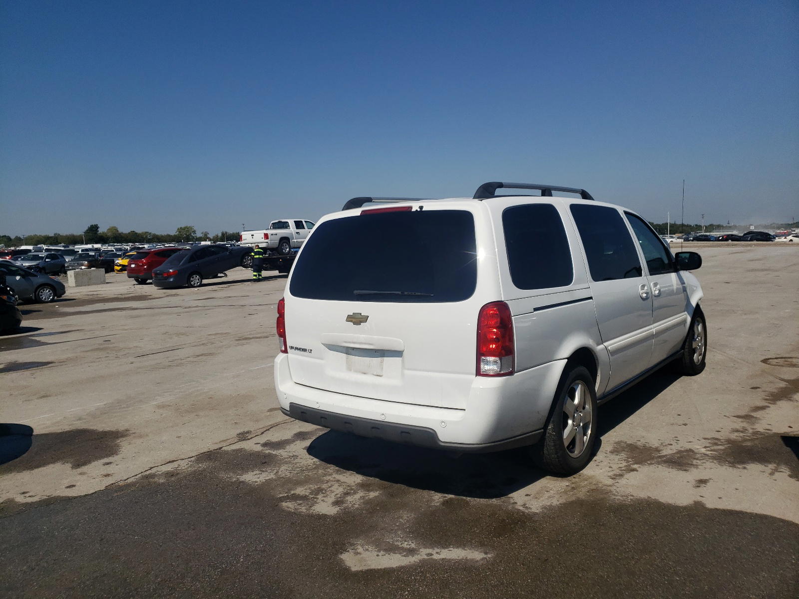 Photo 4 from auction – 2007 CHEVROLET UPLANDER L with VIN 1GNDV33177D217404