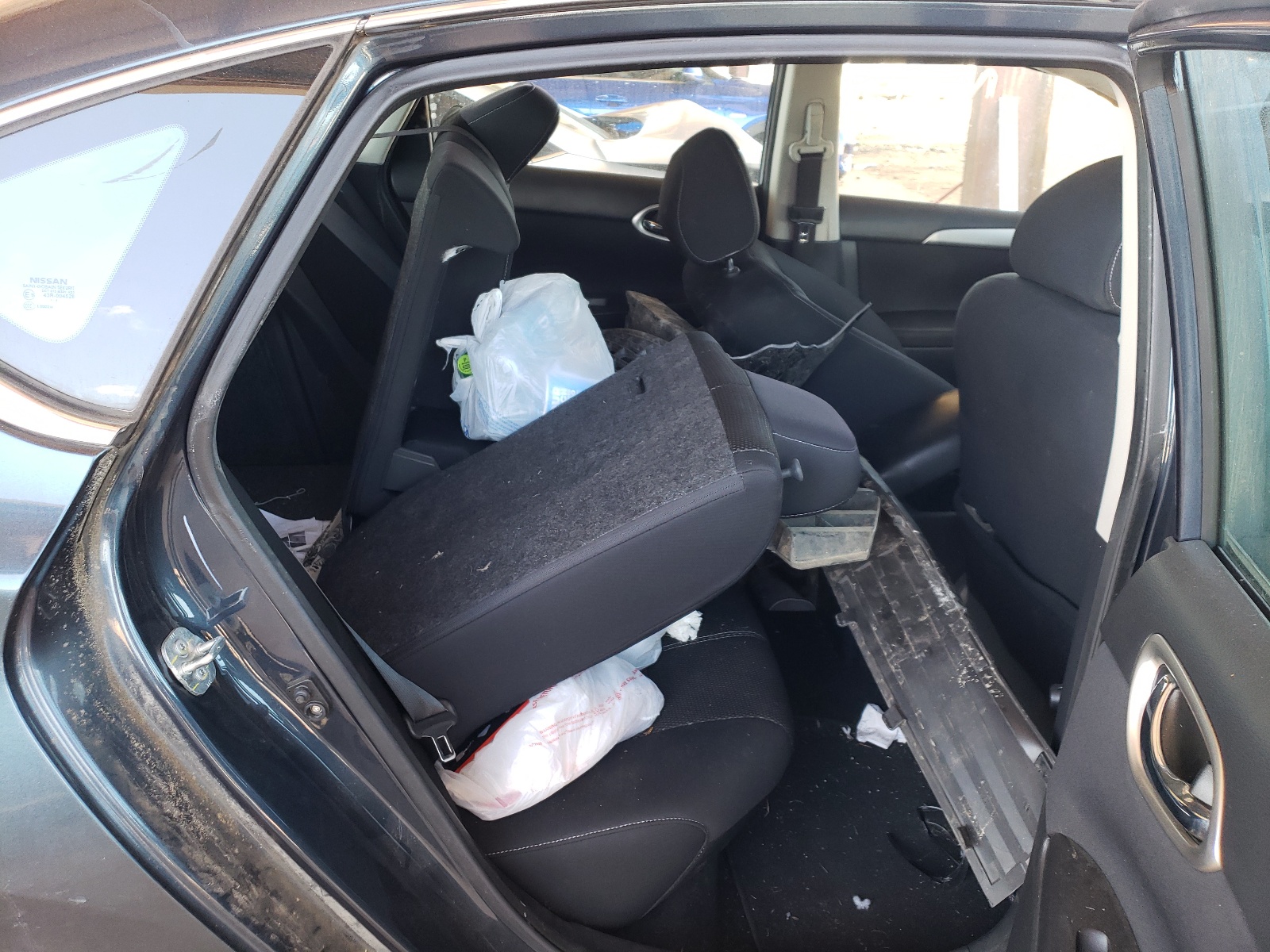 Photo 6 from auction – 2014 NISSAN SENTRA S with VIN 3N1AB7AP7EY262665