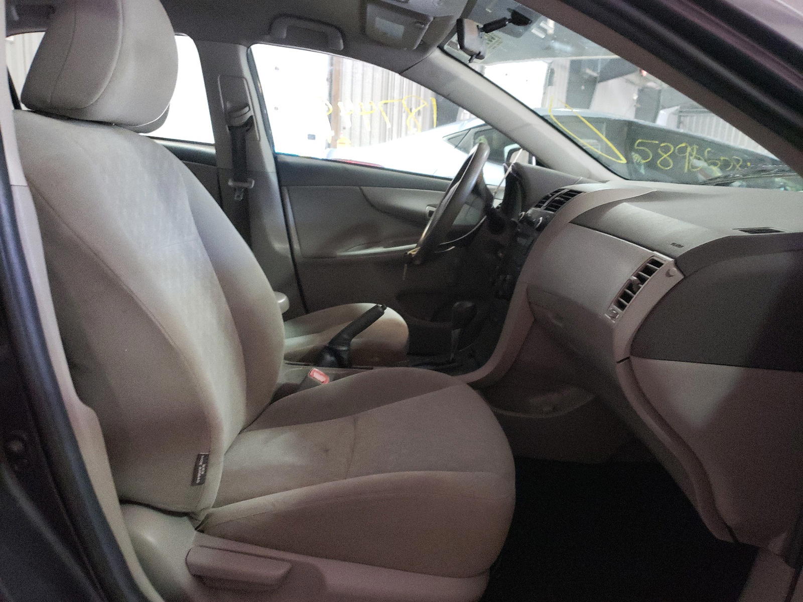 Photo 5 from auction – 2010 TOYOTA COROLLA with VIN 2T1BU4EE3AC366194