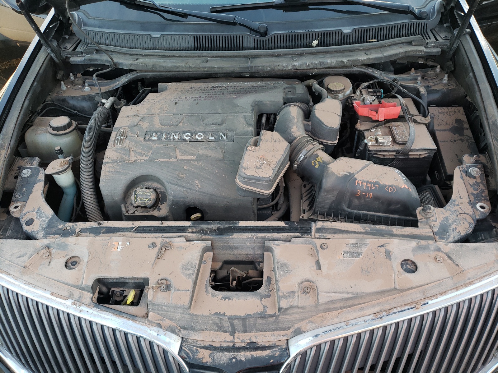 Photo 7 from auction – 2016 LINCOLN MKT with VIN 2LMHJ5NK0GBL00878