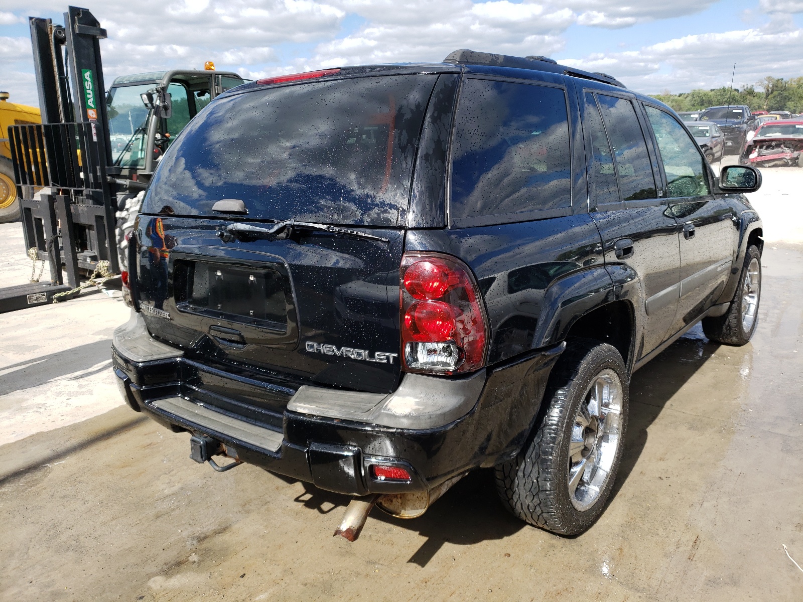 Photo 4 from auction – 2004 CHEVROLET TRAILBLAZE with VIN 1GNDS13S542393221