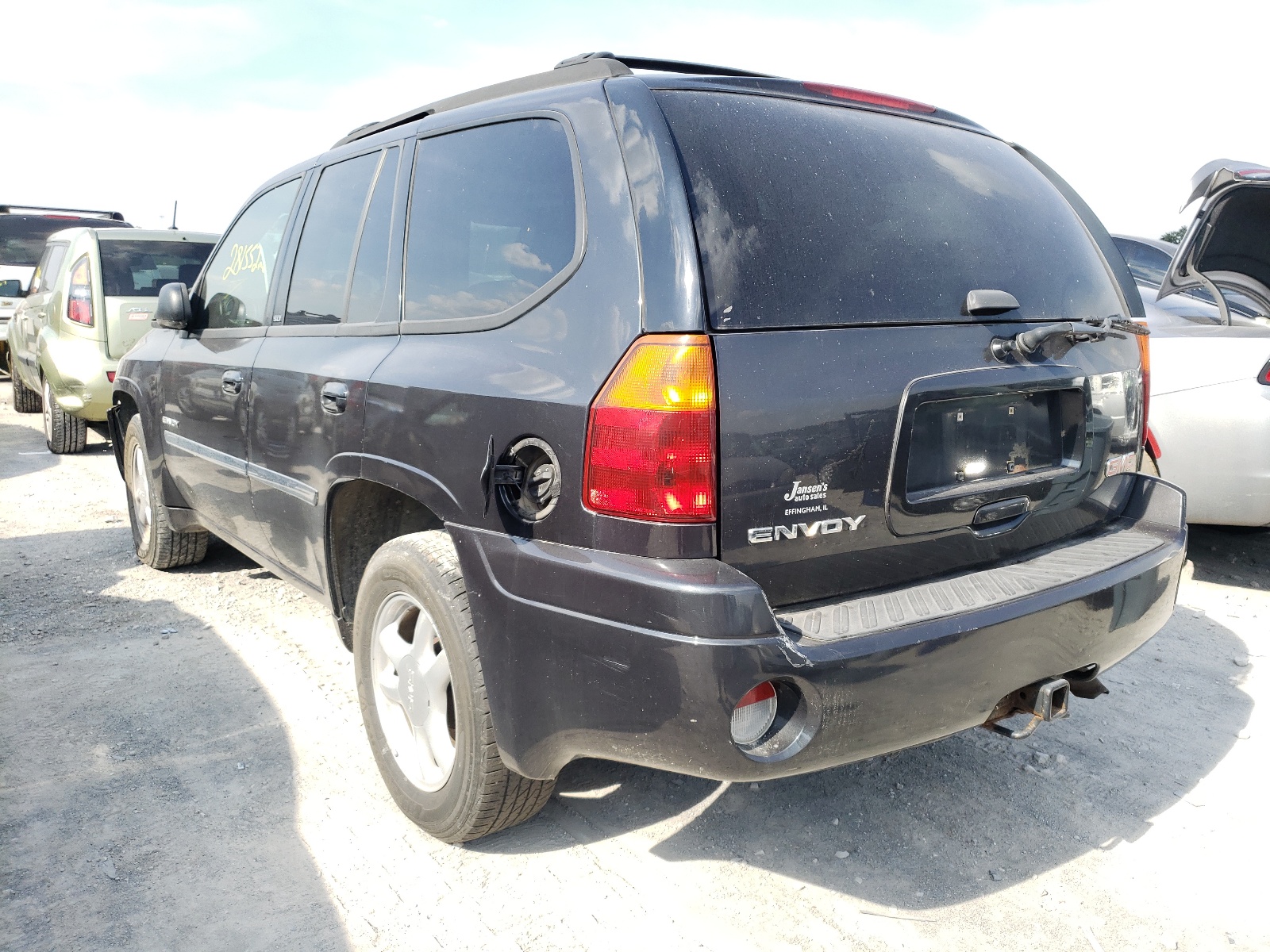 Photo 3 from auction – 2006 GMC ENVOY with VIN 1GKDT13S162341565