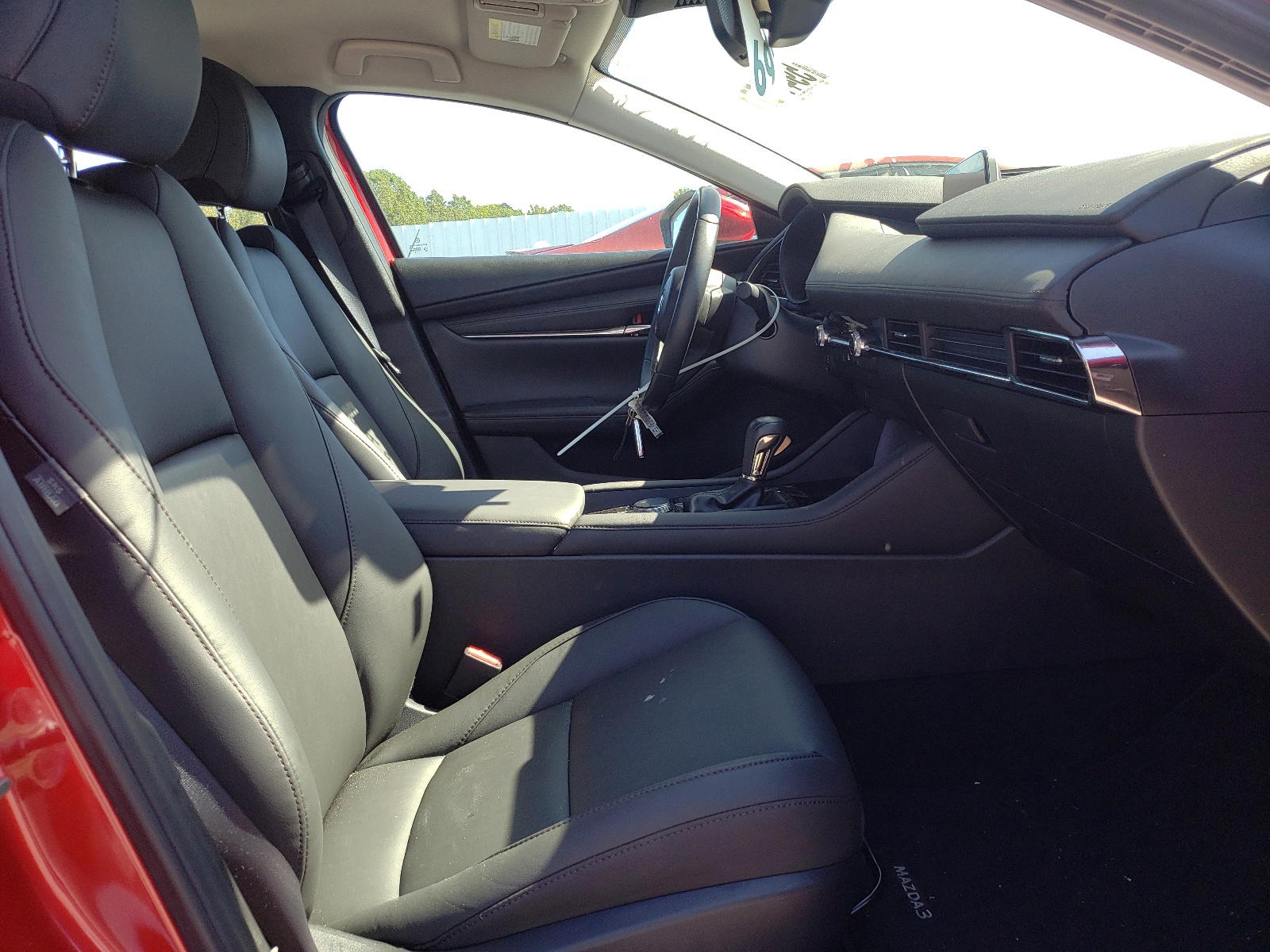 Photo 5 from auction – 2019 MAZDA 3 SELECT with VIN 3MZBPAAL9KM108892
