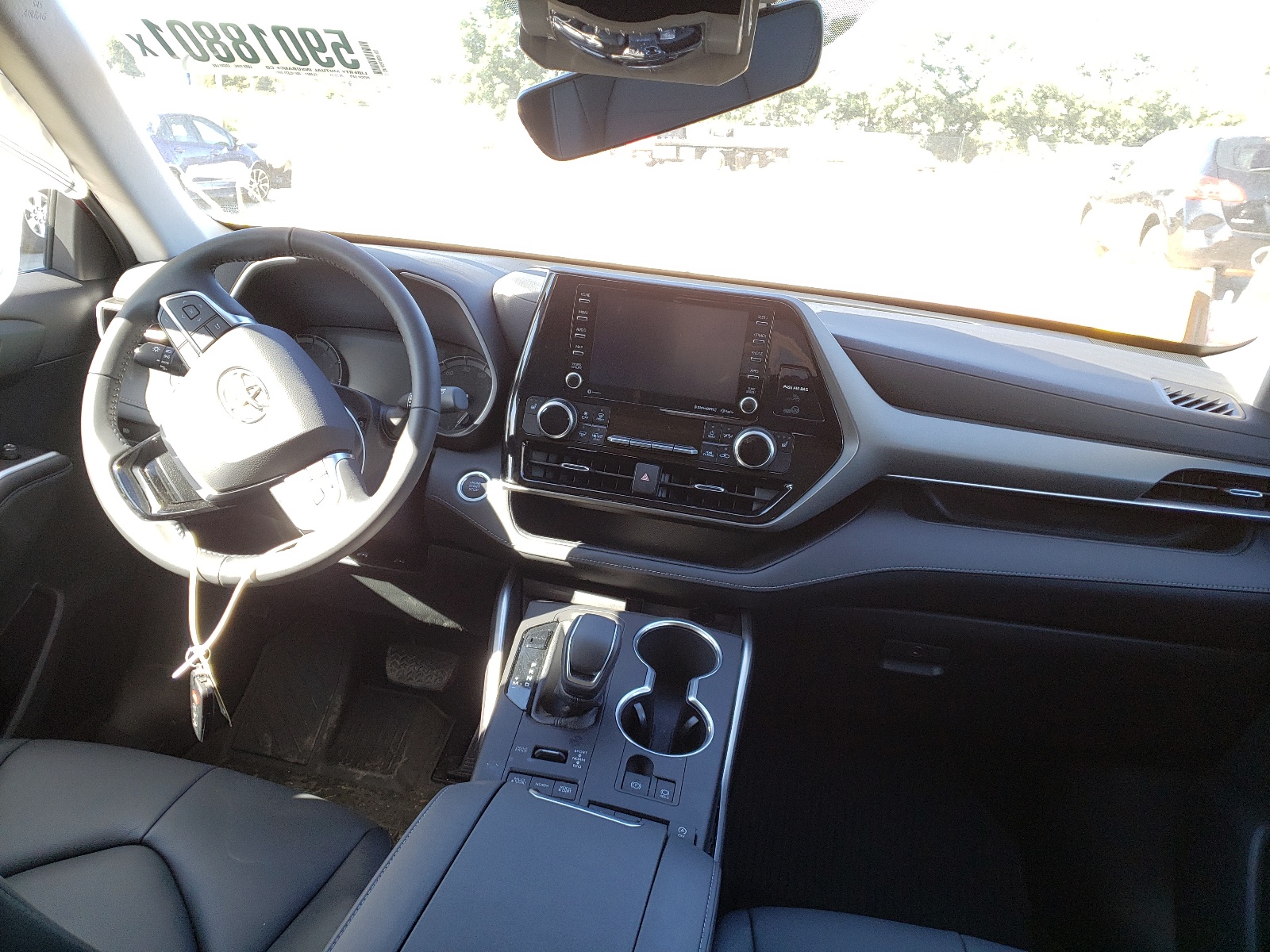 Photo 9 from auction – 2021 TOYOTA HIGHLANDER with VIN 5TDGZRBH7MS549726