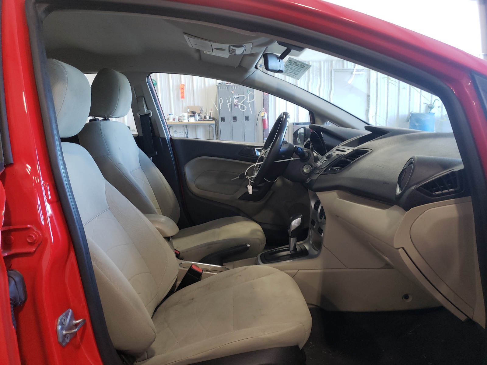 Photo 5 from auction – 2014 FORD FIESTA SE with VIN 3FADP4BJ8EM176802