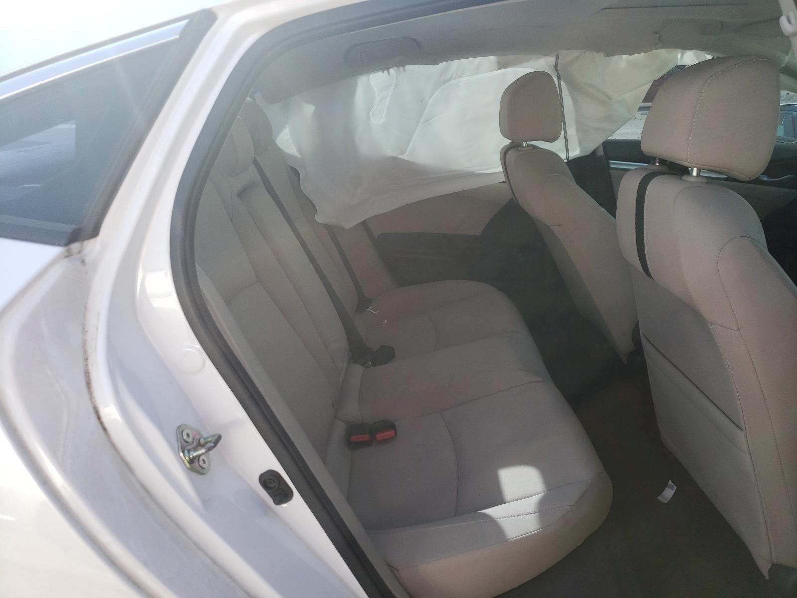 Photo 6 from auction – 2017 HONDA CIVIC EX with VIN 19XFC2F79HE004813