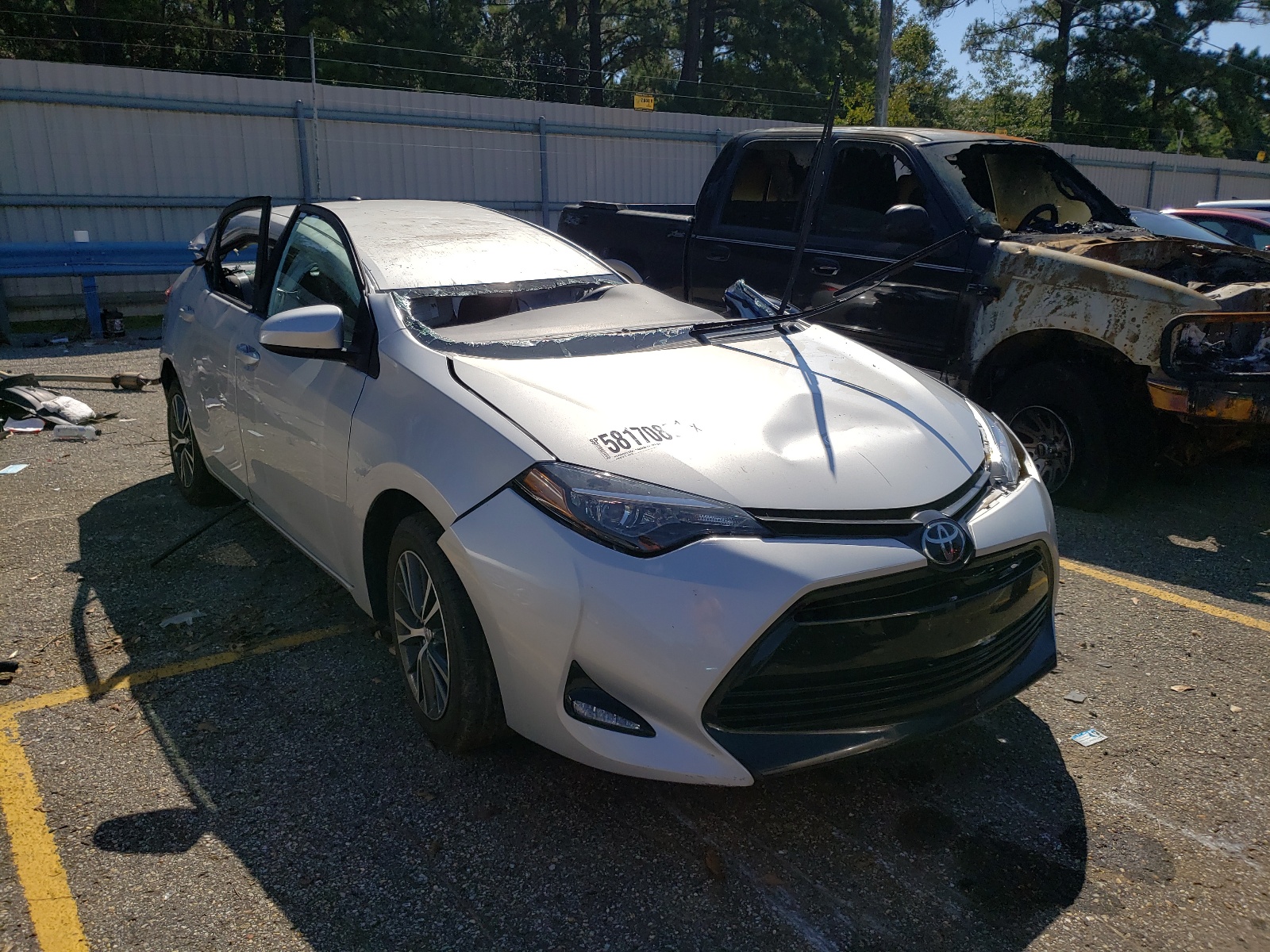 TOYOTA COROLLA L 2019 with VIN 2T1BURHE7KC153887 - Photo from auction
