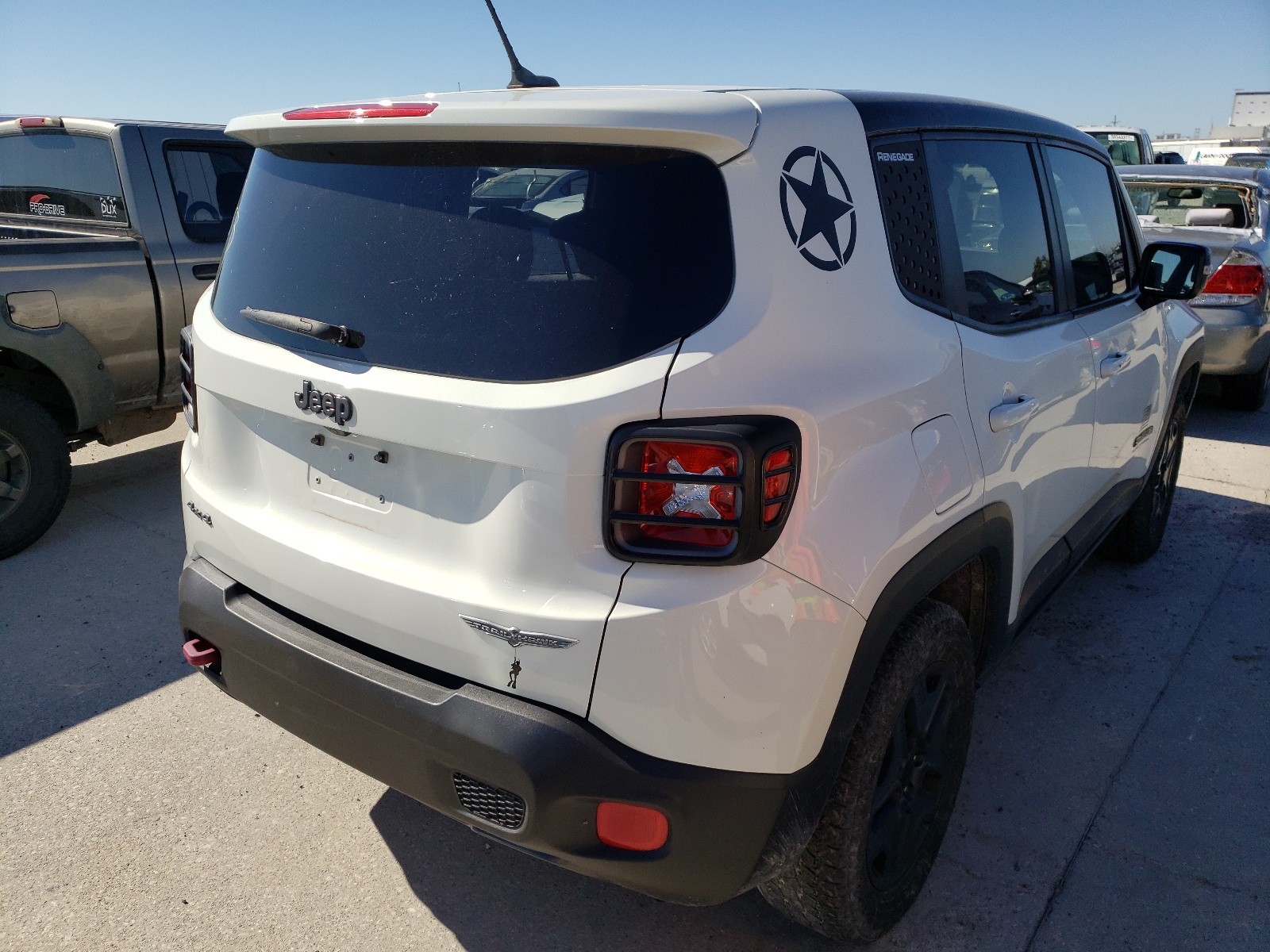 Photo 4 from auction – 2017 JEEP RENEGADE T with VIN ZACCJBCB8HPF02831