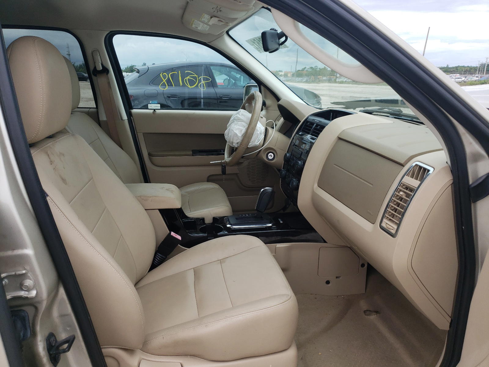 Photo 5 from auction – 2011 FORD ESCAPE LIM with VIN 1FMCU0EG0BKC28249