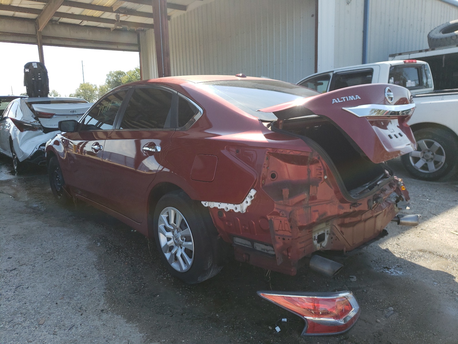 Photo 3 from auction – 2015 NISSAN ALTIMA 2.5 with VIN 1N4AL3AP4FC264747