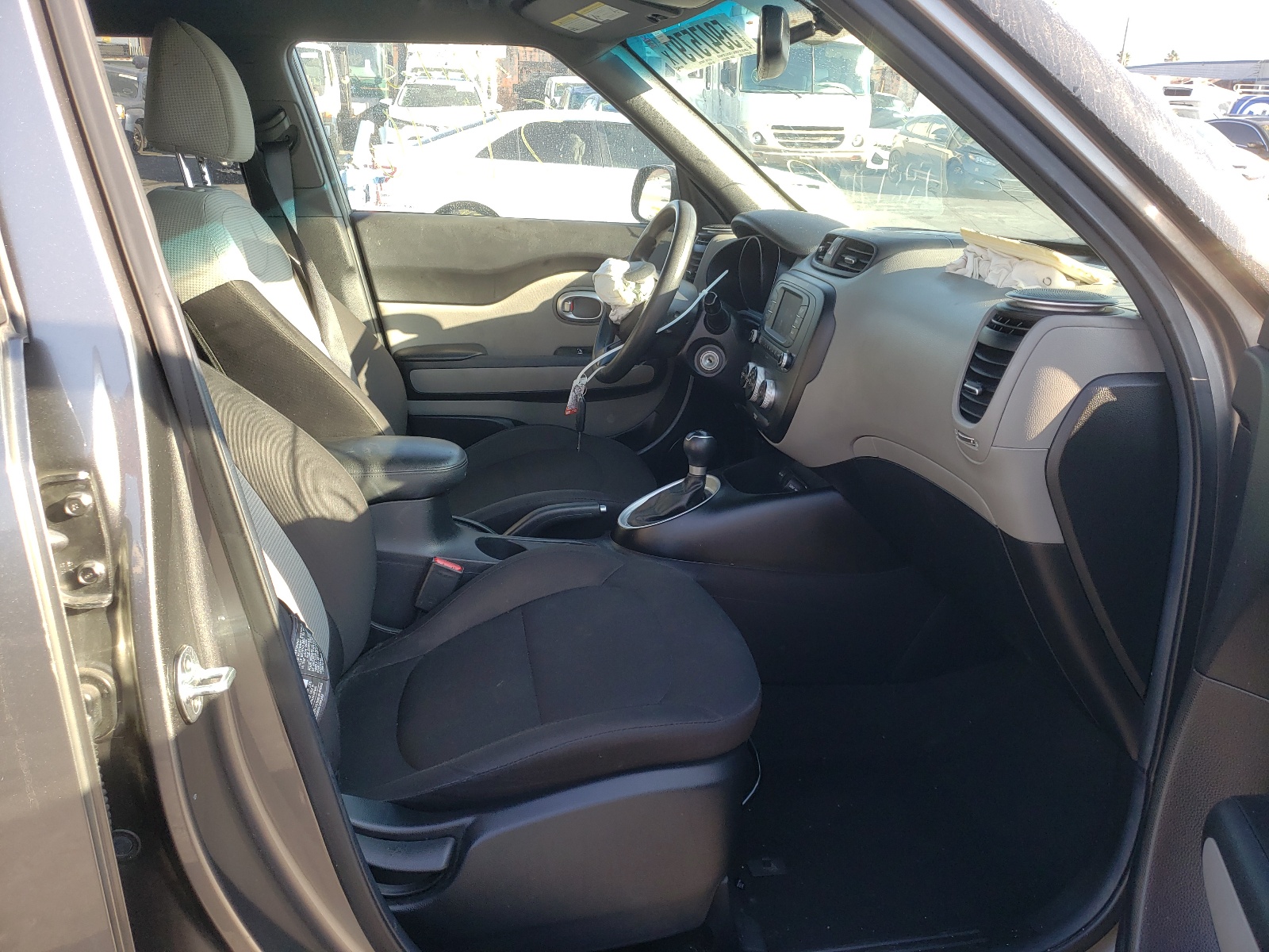 Photo 5 from auction – 2017 KIA SOUL with VIN KNDJN2A21H7484023