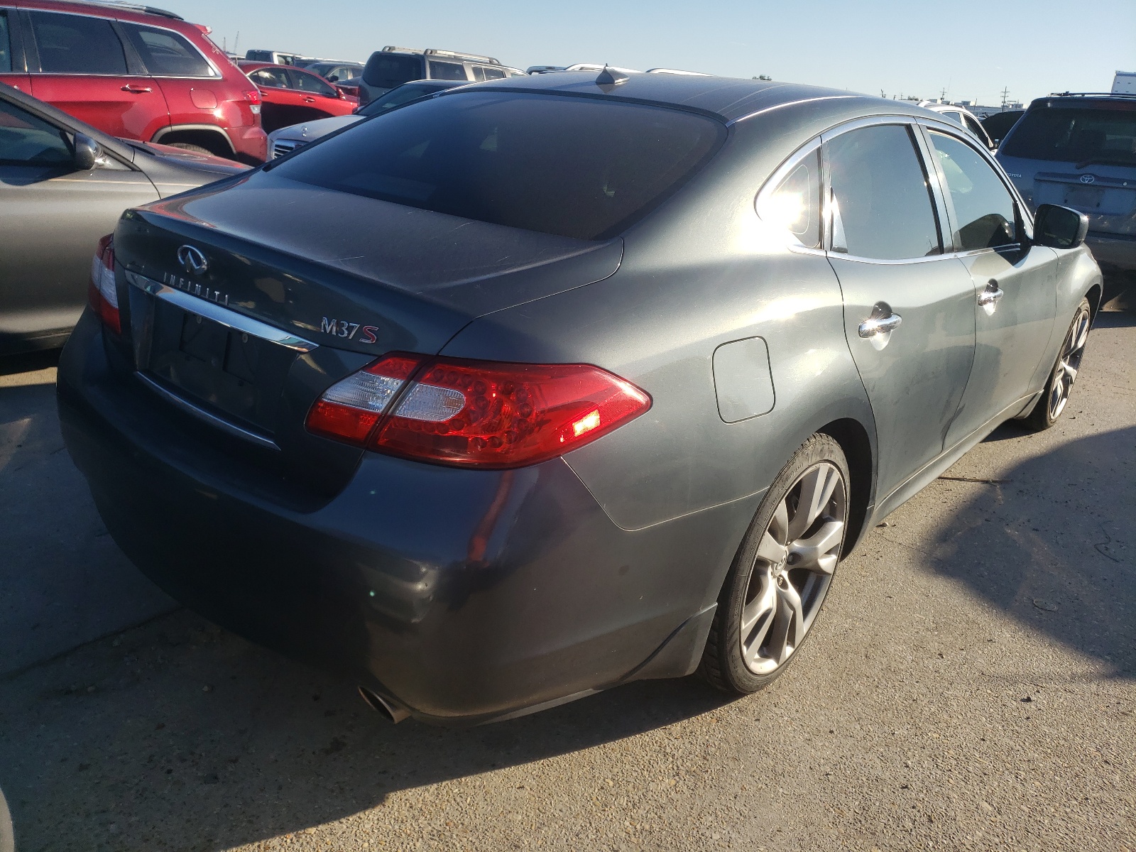Photo 4 from auction – 2011 INFINITI M37 with VIN JN1BY1AP3BM322729