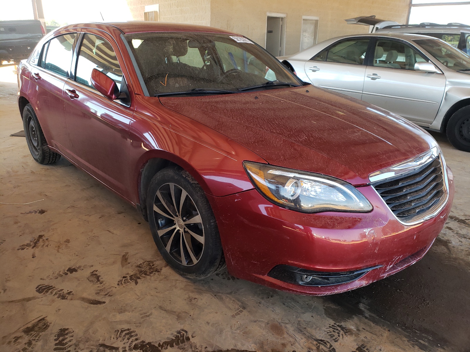Photo 1 from auction – 2014 CHRYSLER 200 TOURIN with VIN 1C3CCBBB2EN131881