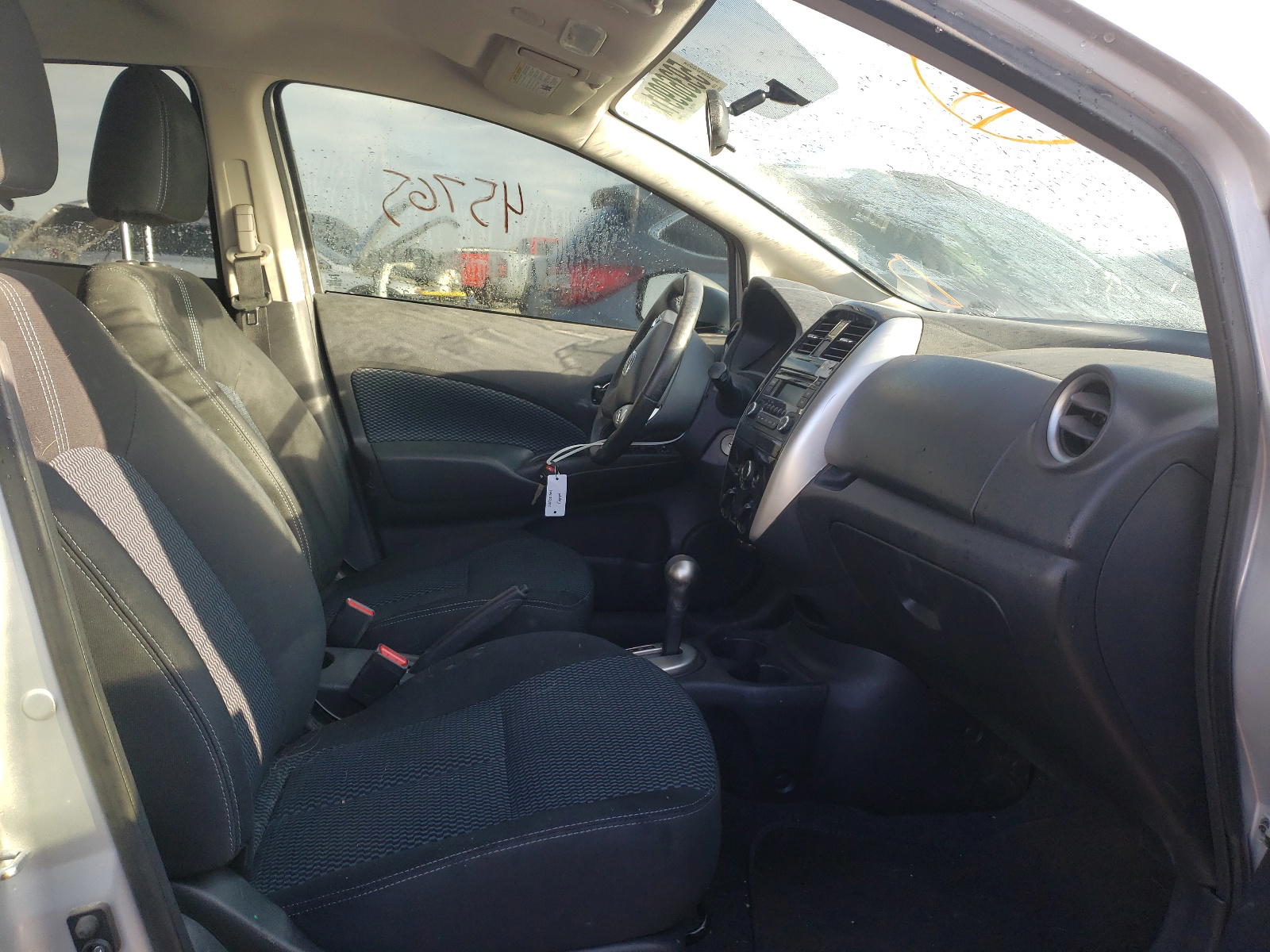 Photo 5 from auction – 2015 NISSAN VERSA NOTE with VIN 3N1CE2CP8FL446592