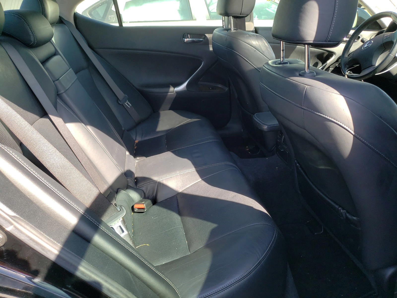 Photo 6 from auction – 2009 LEXUS IS 250 with VIN JTHCK262395035352