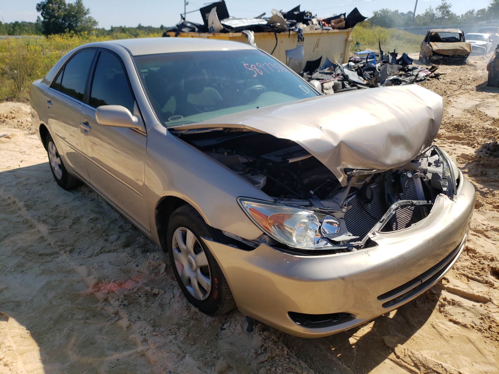 TOYOTA CAMRY LE 2004 with VIN 4T1BE32K24U925500 - Photo from auction