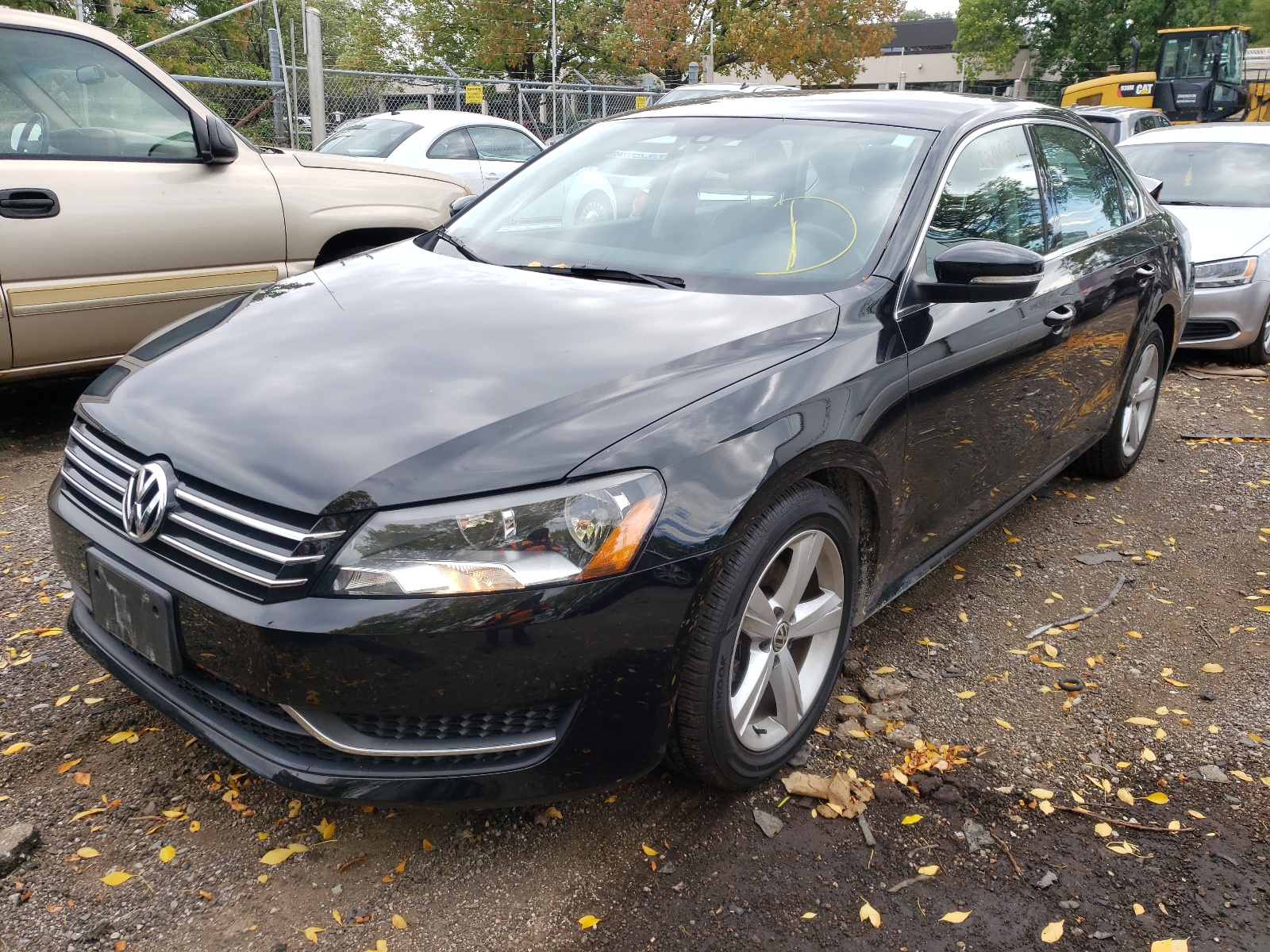 Photo 2 from auction – 2014 VOLKSWAGEN PASSAT SE with VIN 1VWBT7A3XEC117587