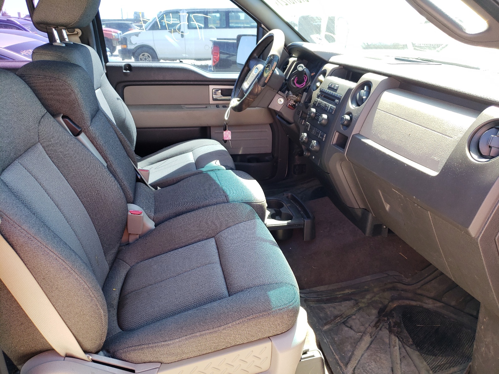 Photo 5 from auction – 2009 FORD F150 SUPER with VIN 1FTRW12889FA11627